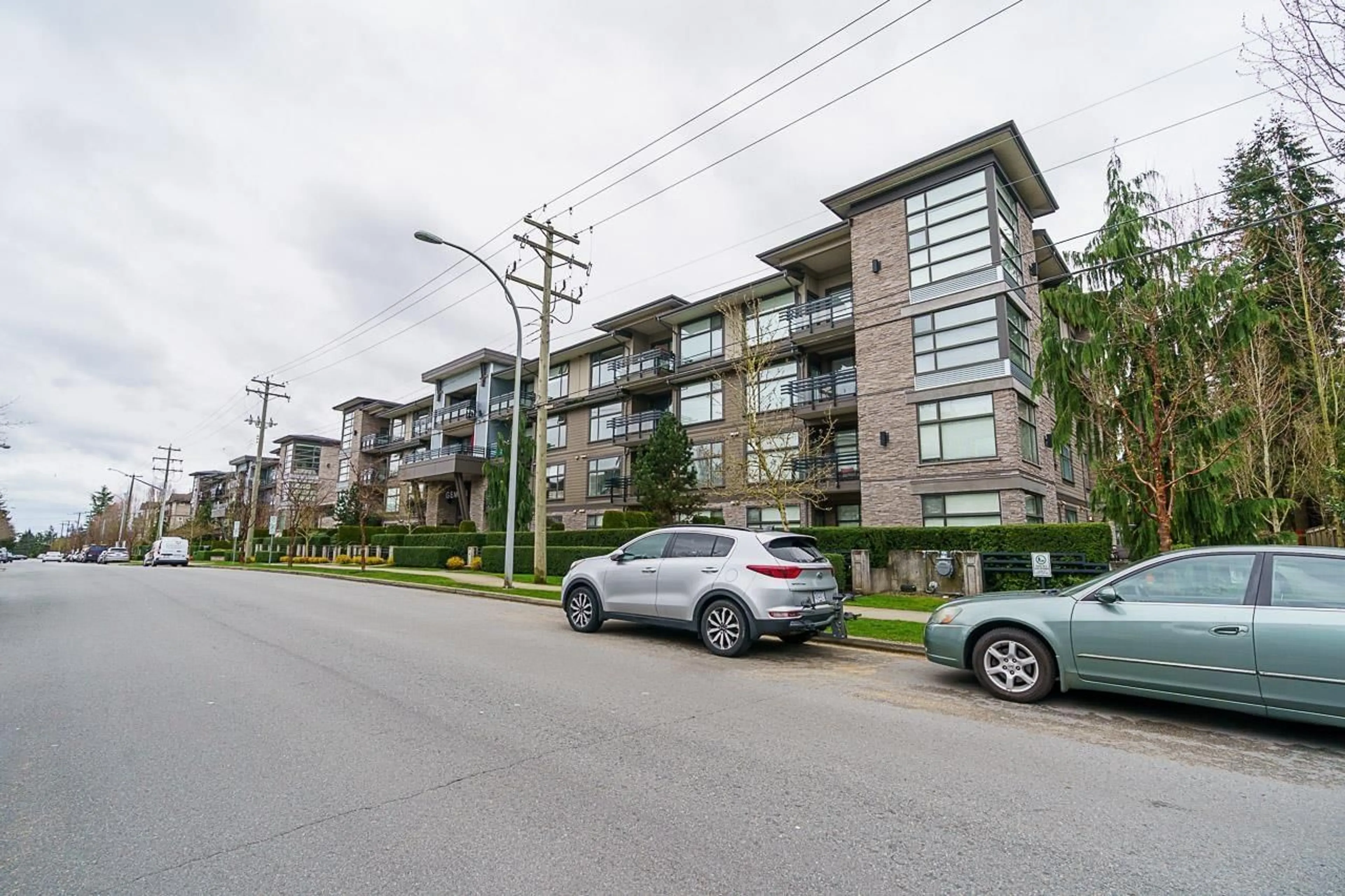 Unknown for 300 - 15310 17A, Surrey British Columbia V4A1V3