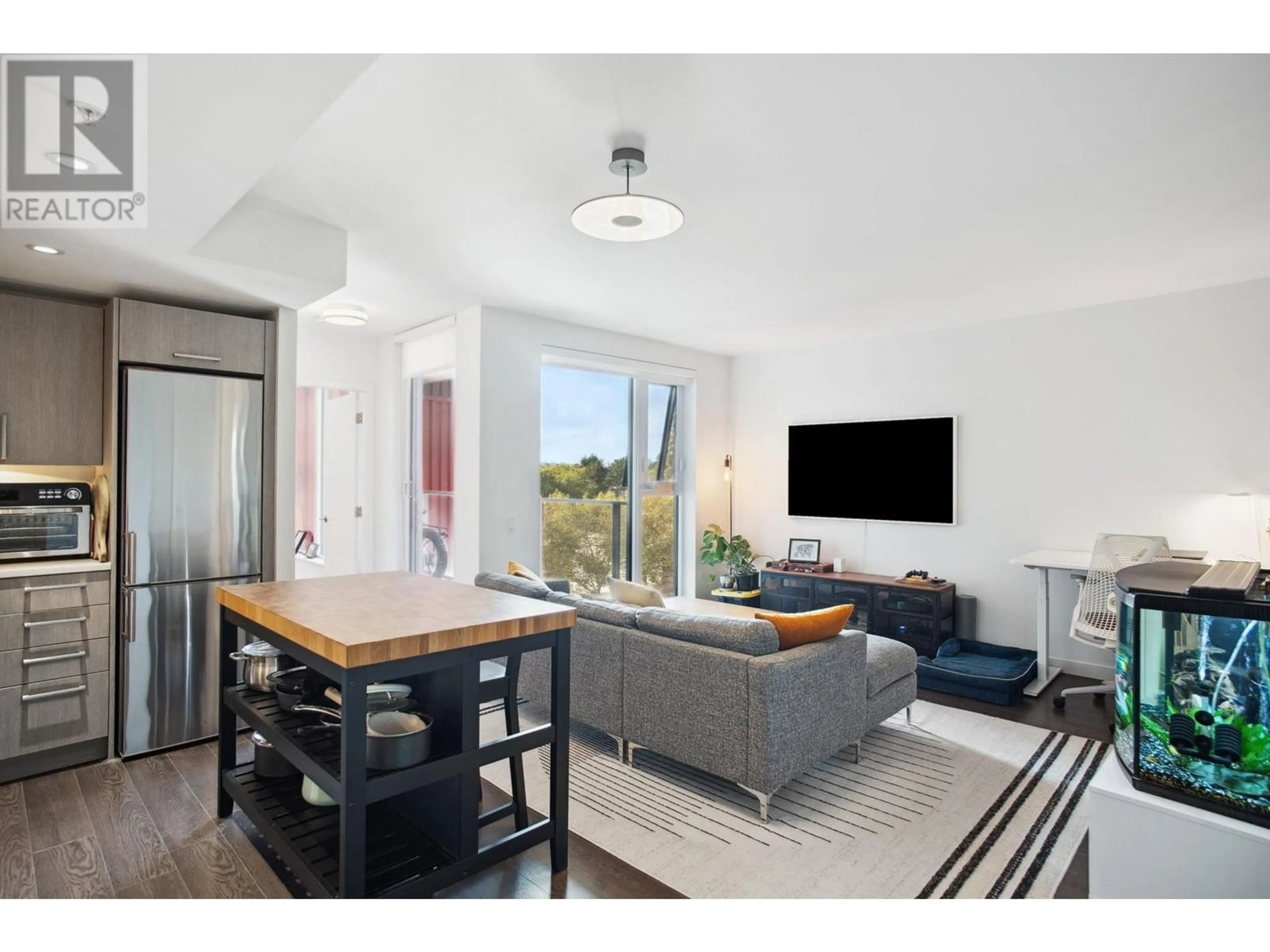 Living room with furniture, unknown for 501 - 983 HASTINGS STREET, Vancouver British Columbia V6A0G9