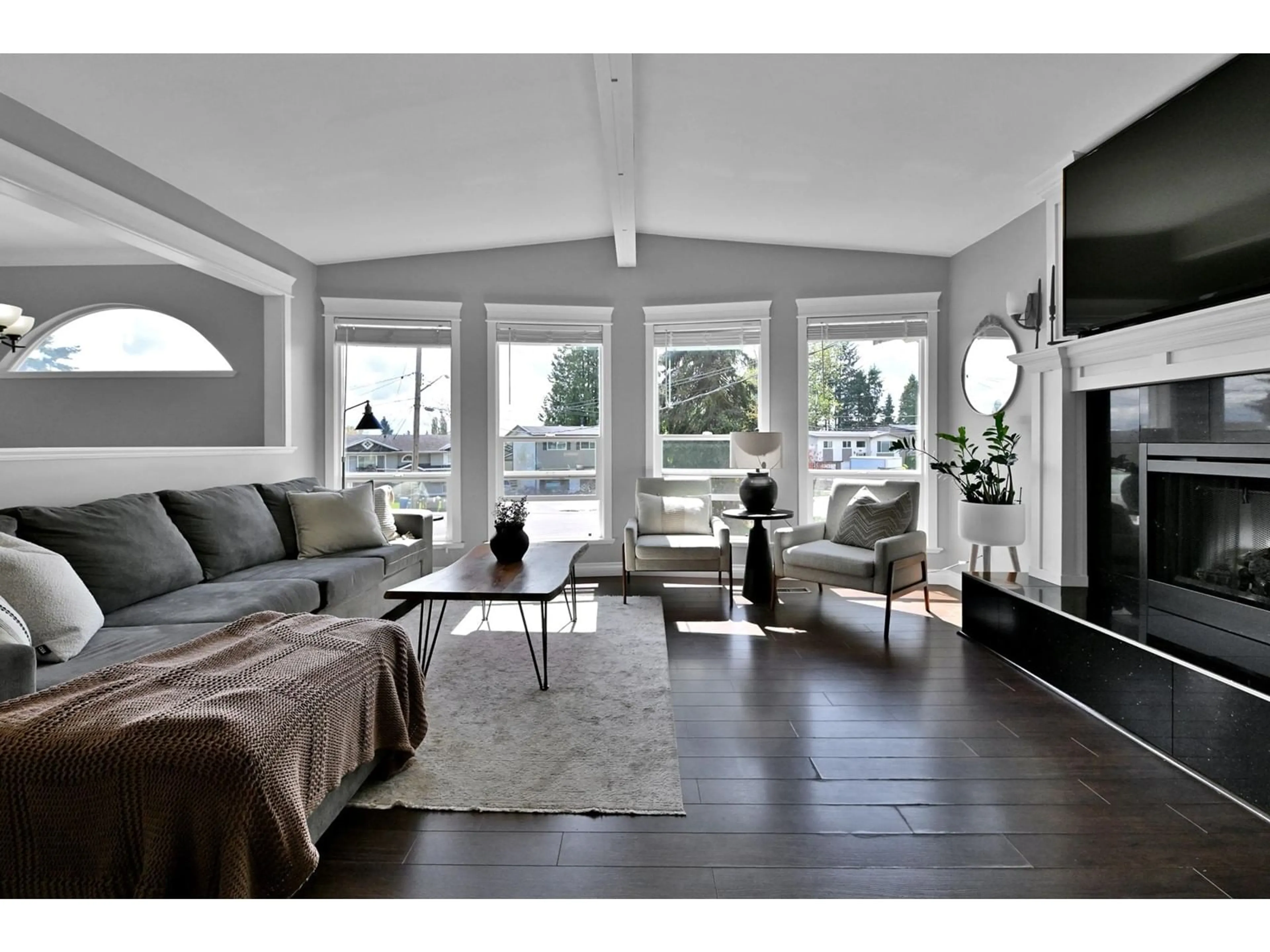 Living room with furniture, wood/laminate floor for 32753 CRANE, Mission British Columbia V2V4V3