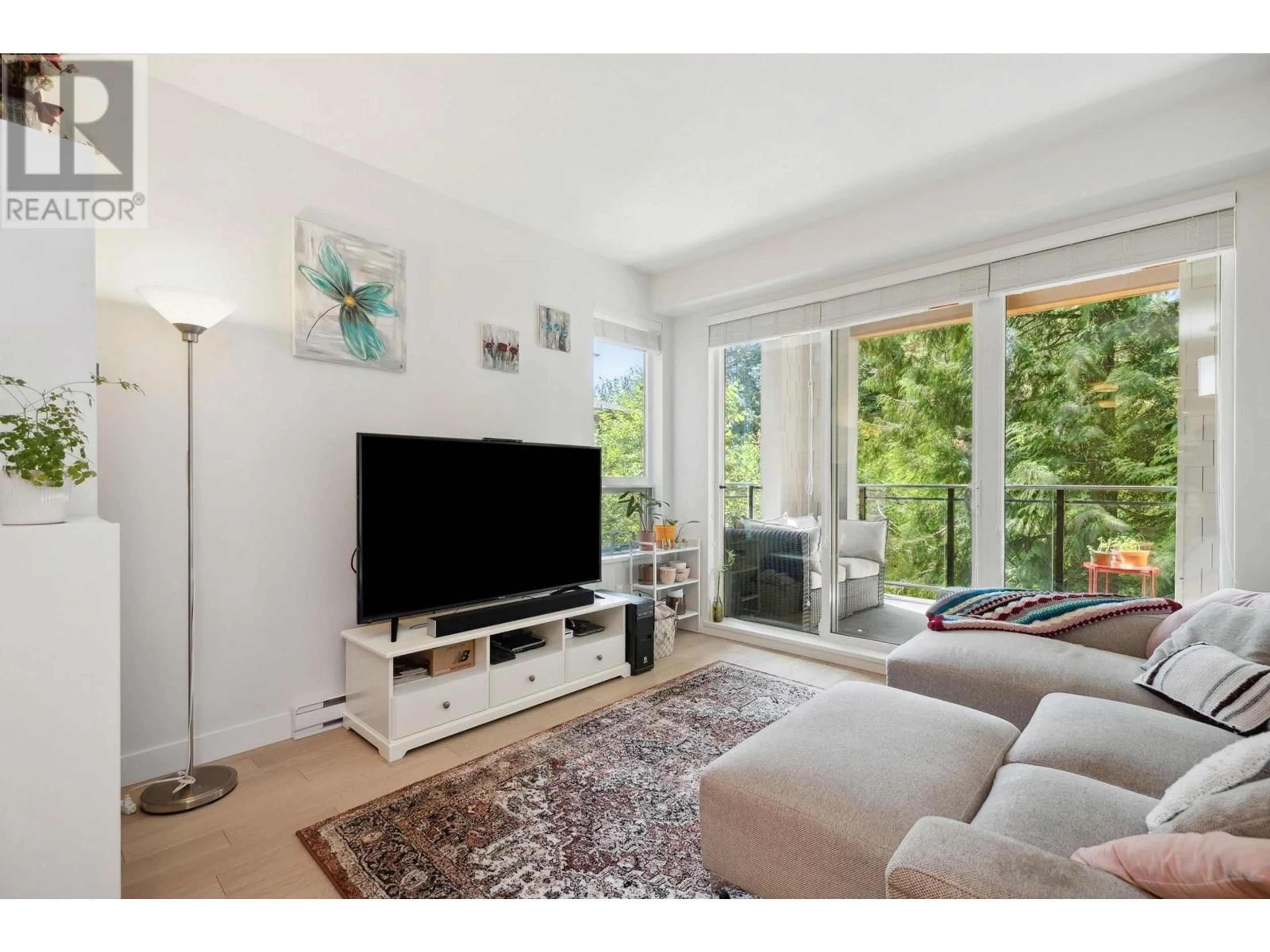 Living room with furniture, unknown for 305 - 3399 NOEL DRIVE, Burnaby British Columbia V3J0G8