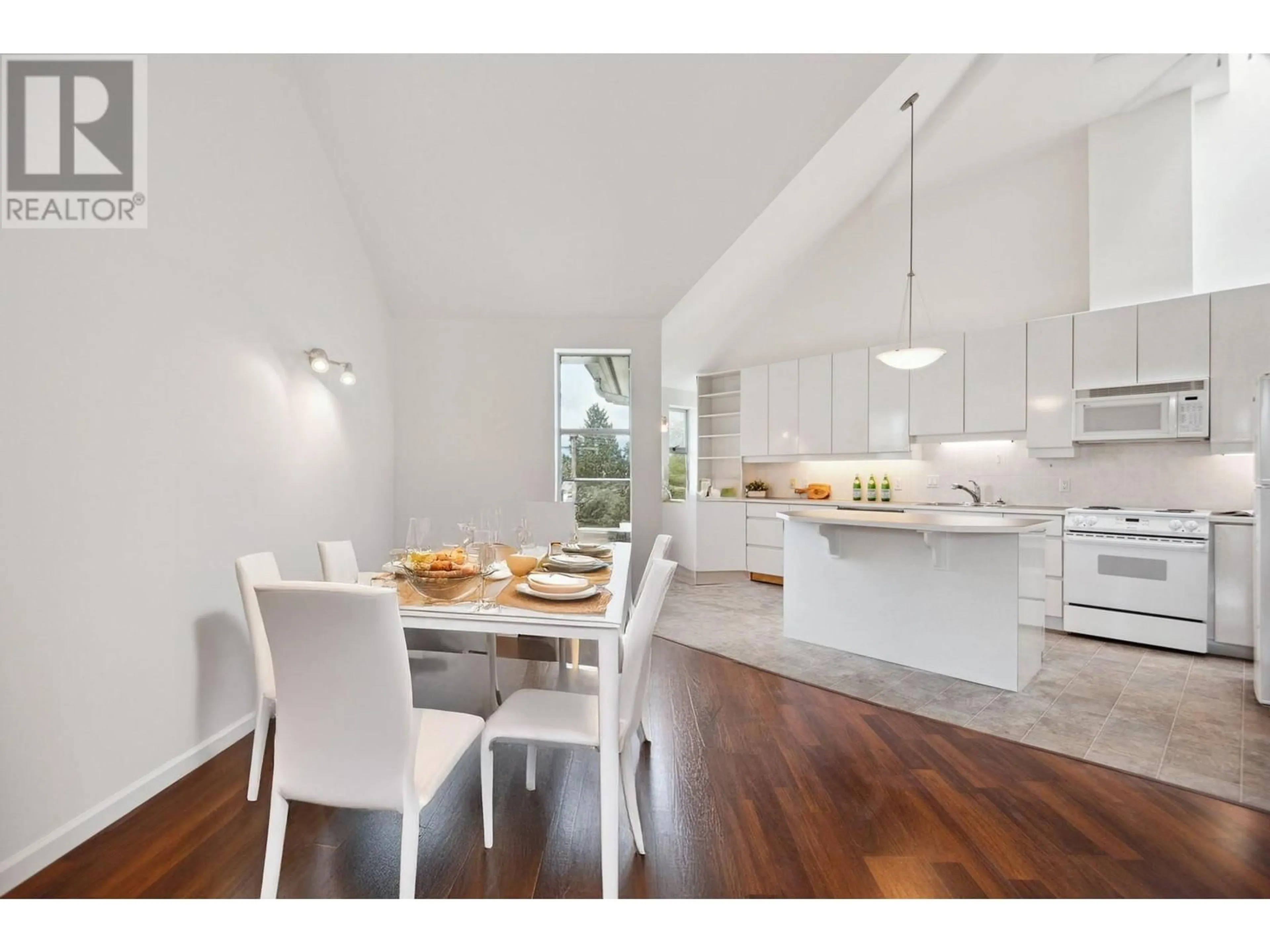 Open concept kitchen, wood/laminate floor for 1495 KITCHENER STREET, Vancouver British Columbia V5L2V7