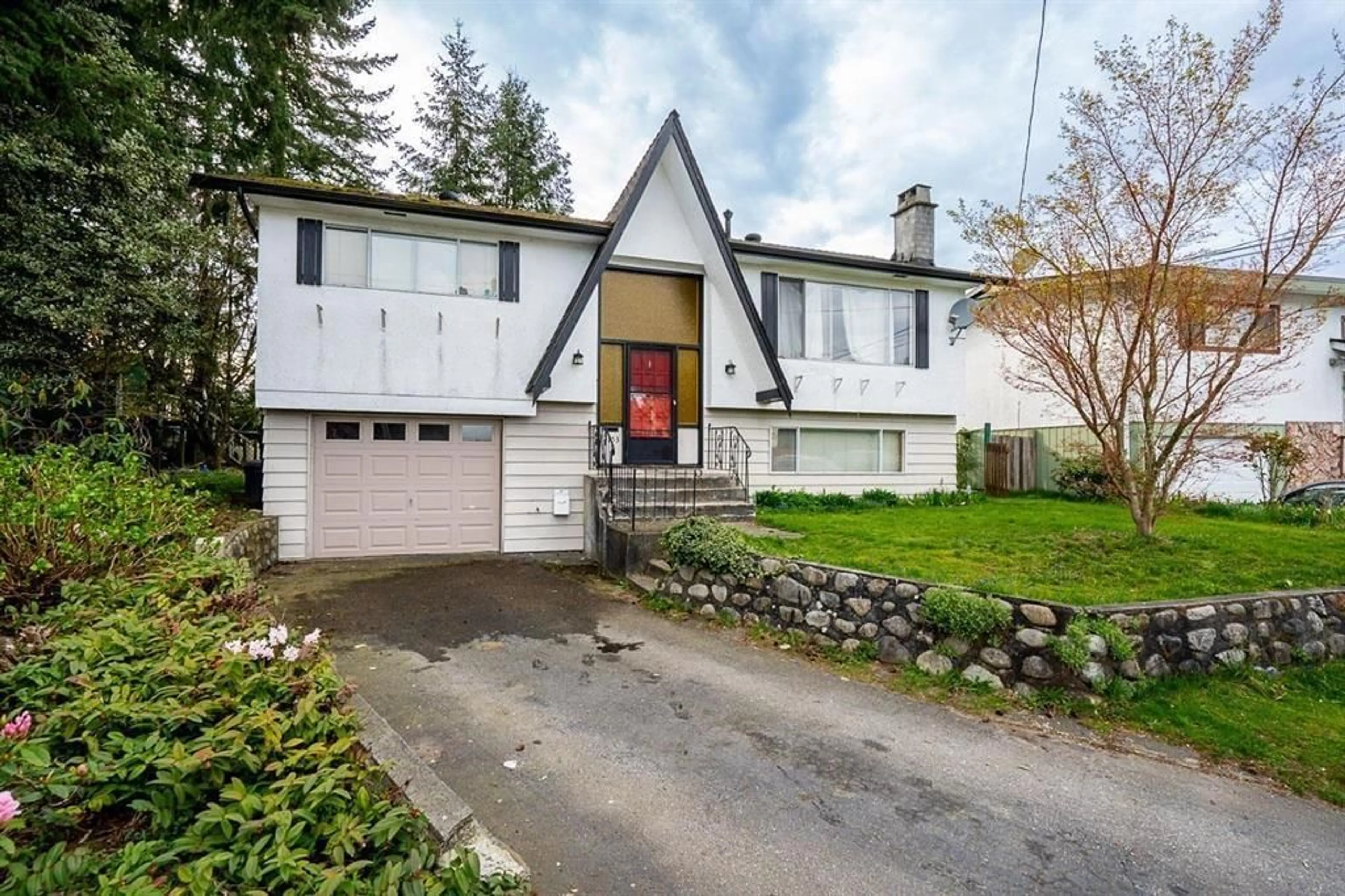 Home with vinyl exterior material, street for 8753 116A, Delta British Columbia V4C5Z7