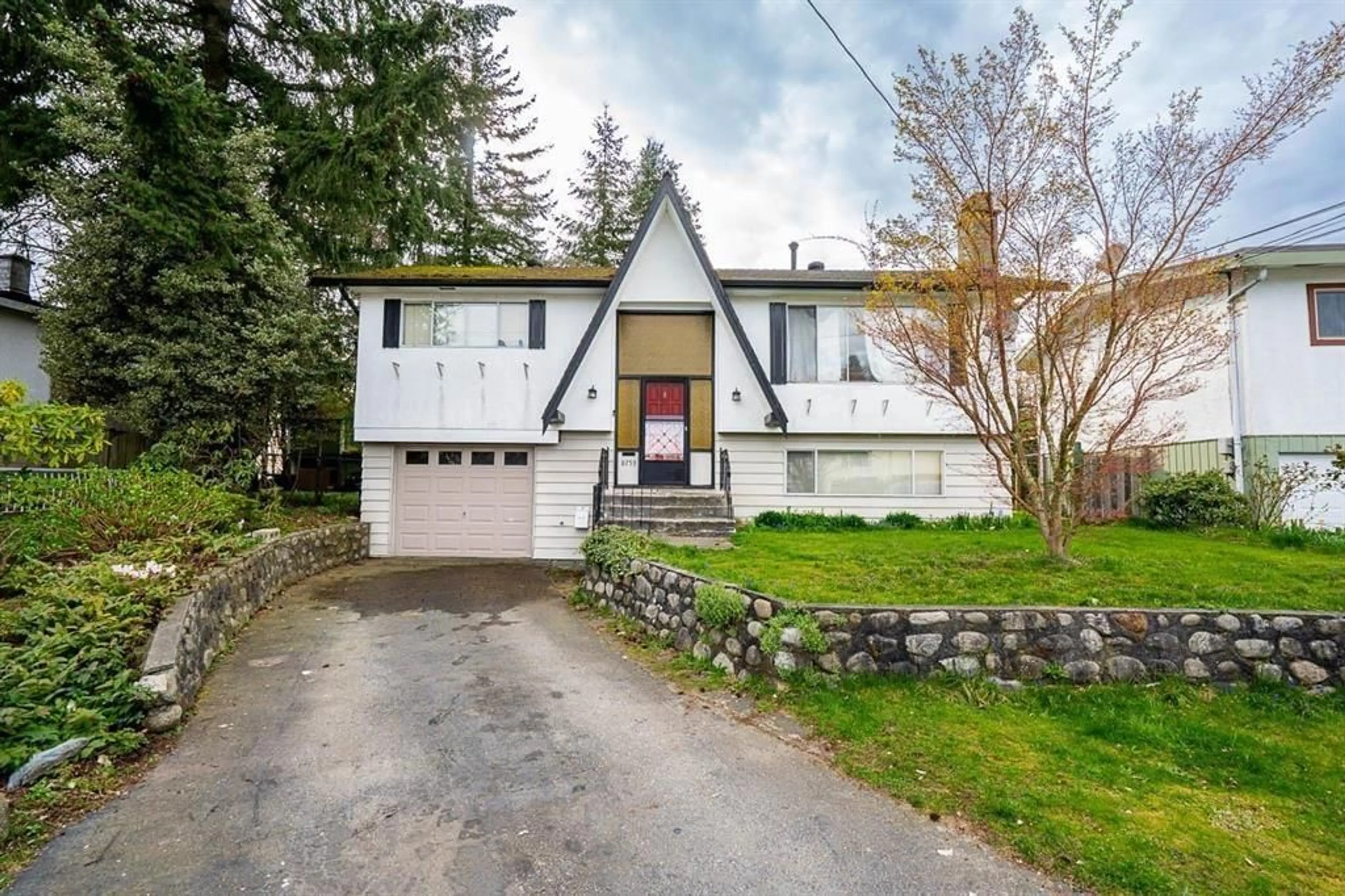 Home with vinyl exterior material, street for 8753 116A, Delta British Columbia V4C5Z7