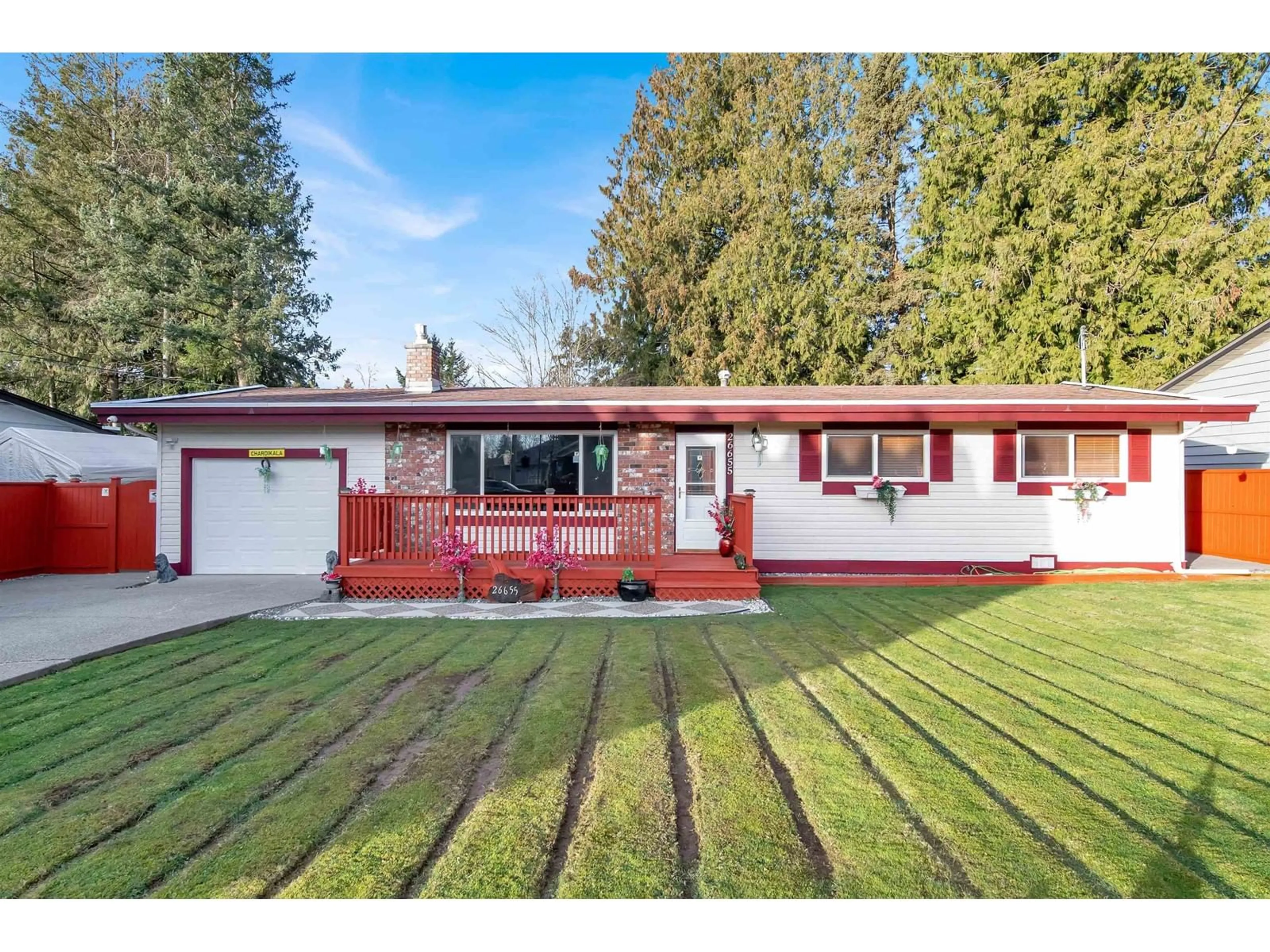 Home with vinyl exterior material, street for 26655 32, Langley British Columbia V4W3G1