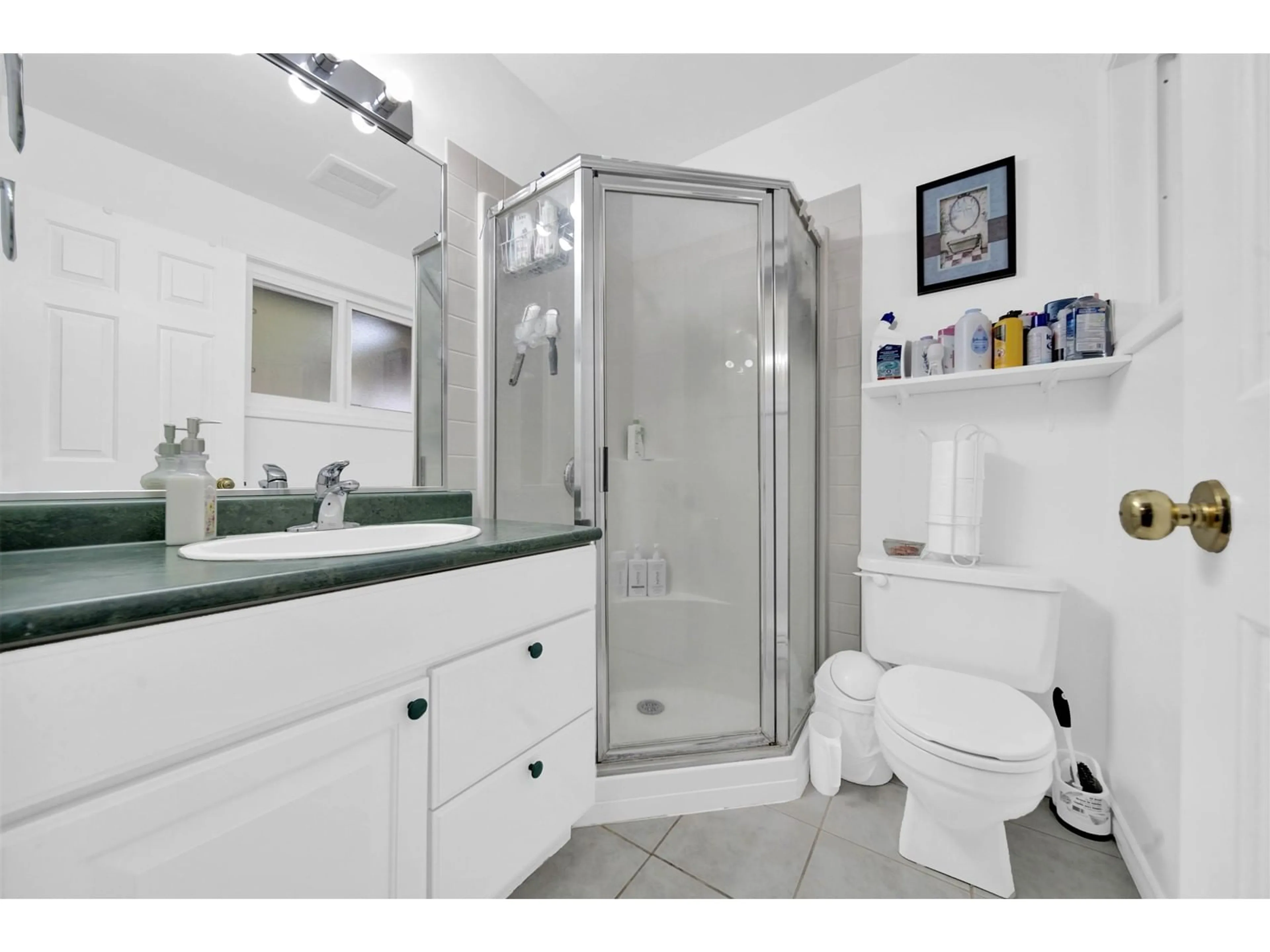Standard bathroom, ceramic/tile floor for 26655 32, Langley British Columbia V4W3G1