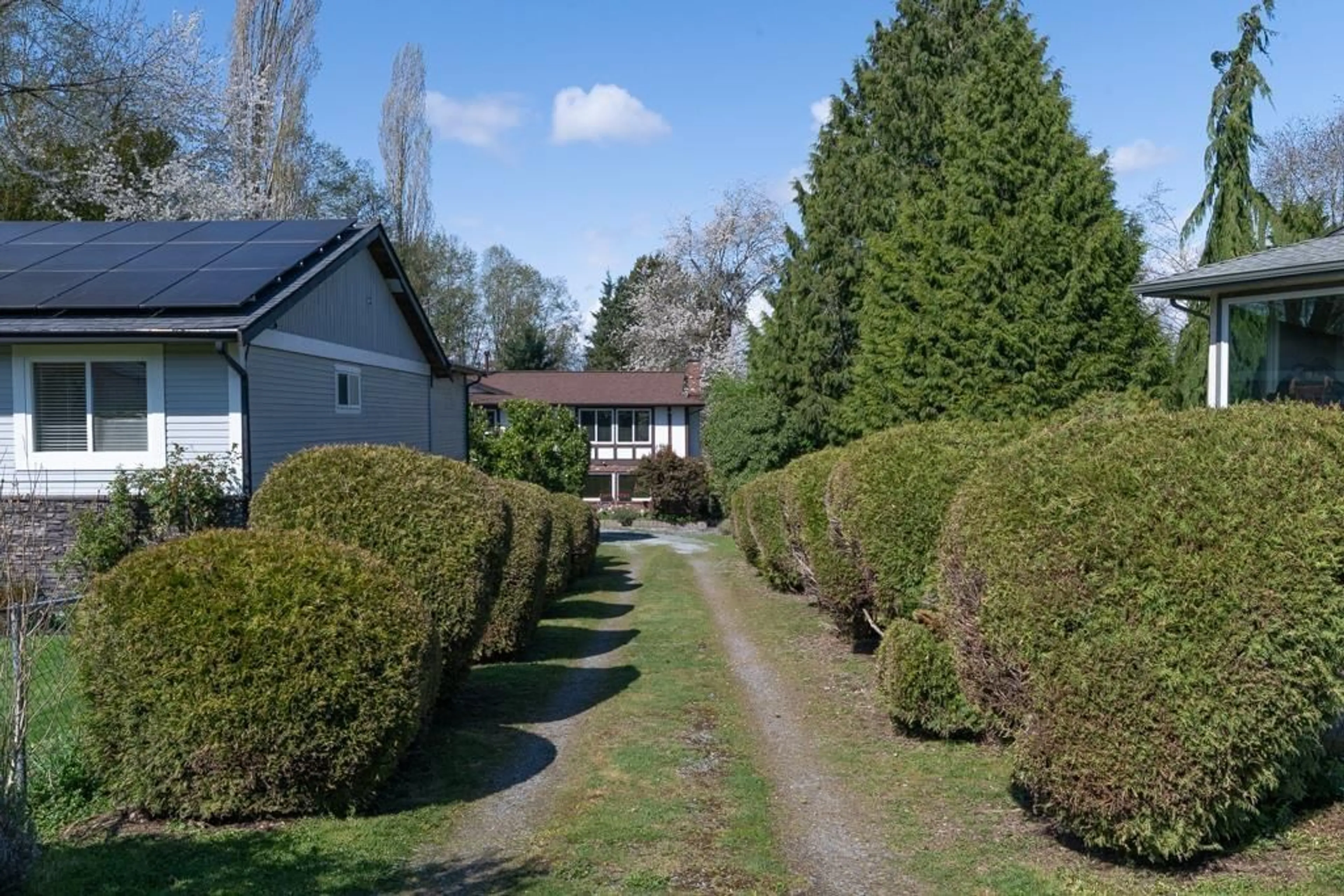 A pic from outside/outdoor area/front of a property/back of a property/a pic from drone, street for 19949 51, Langley British Columbia V3A7P2