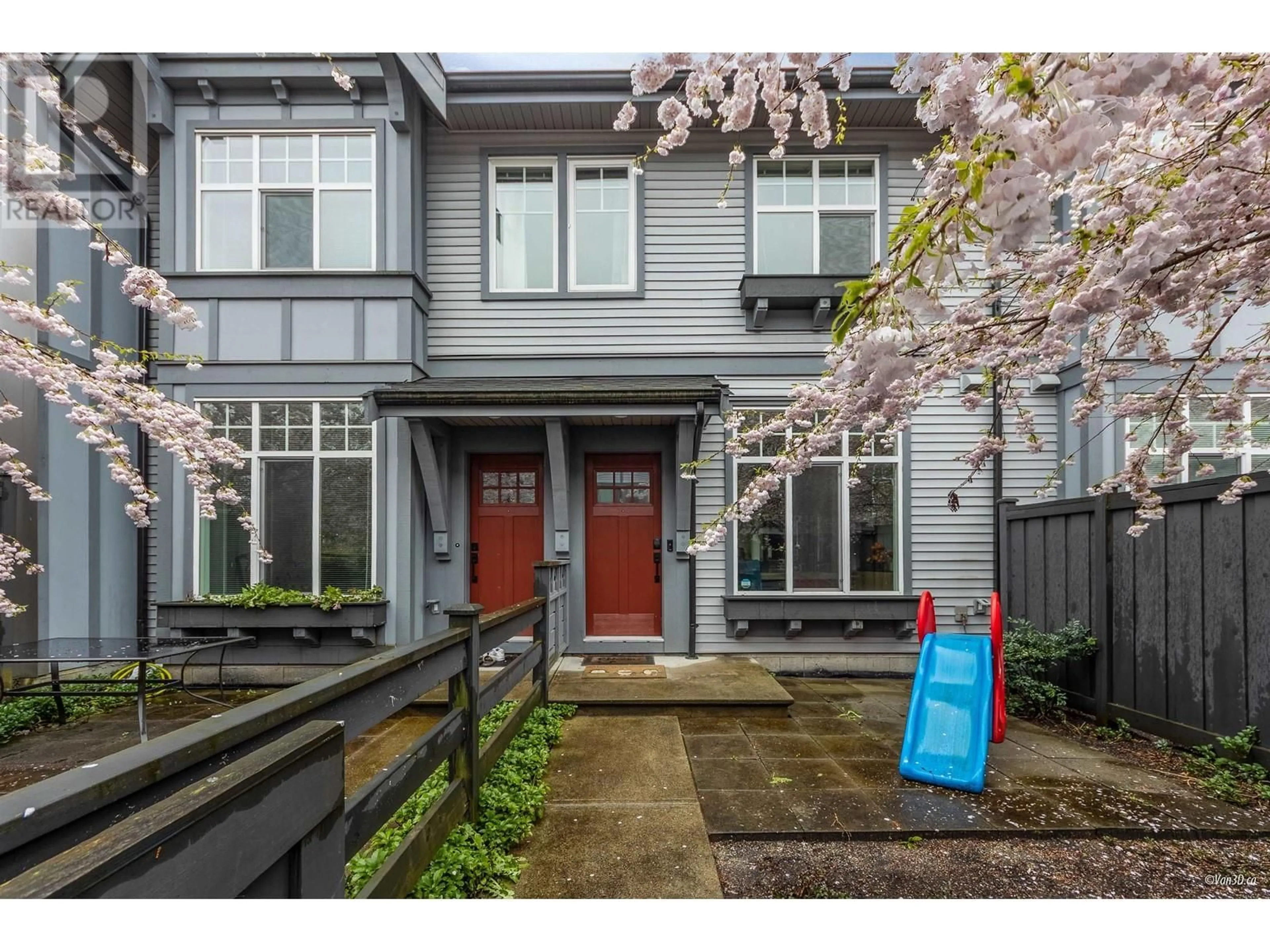 Unknown for 10 - 1221 ROCKLIN STREET, Coquitlam British Columbia V3B0N7