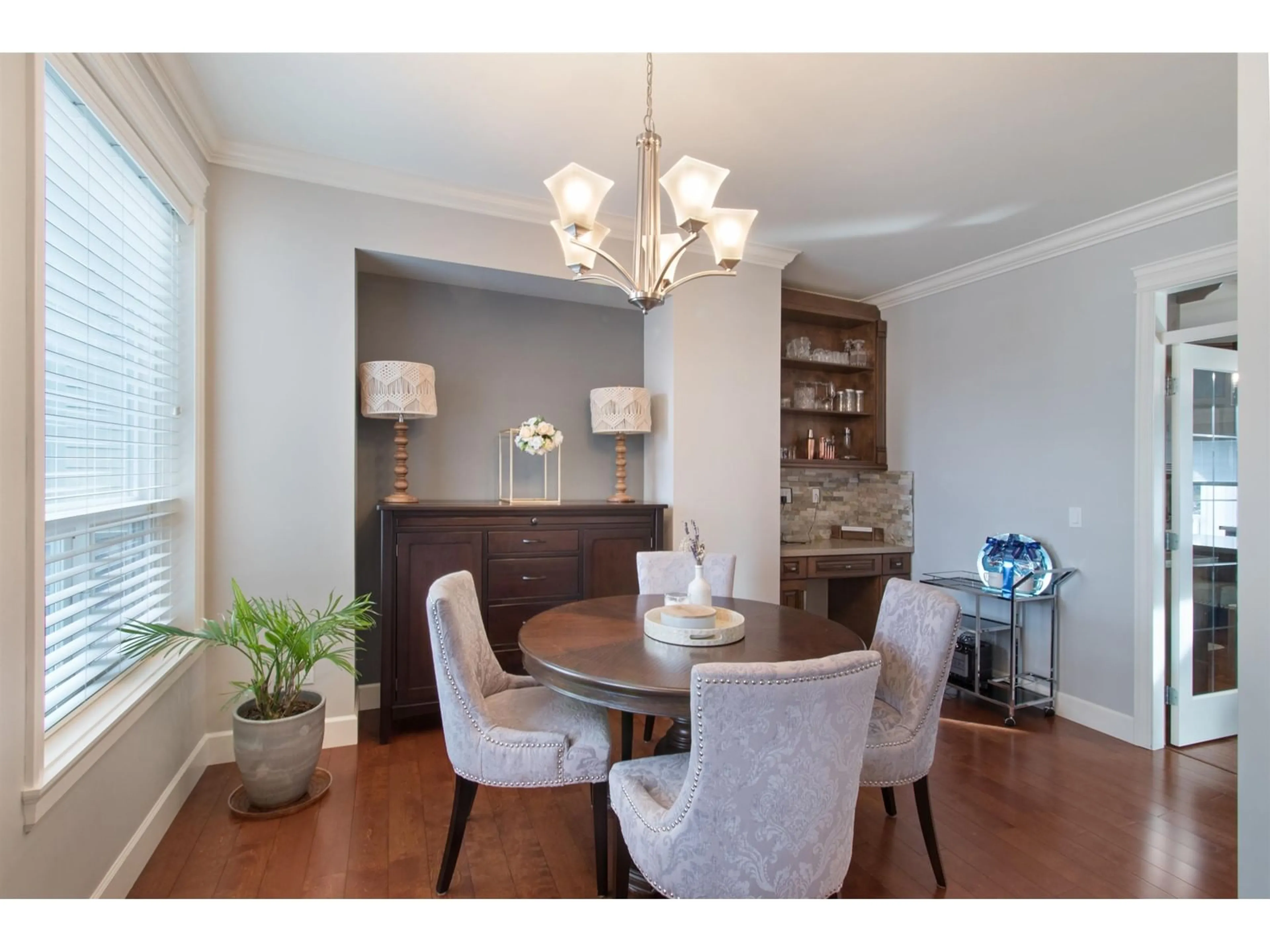Dining room, wood/laminate floor for 17433 1, Surrey British Columbia V3Z9P9
