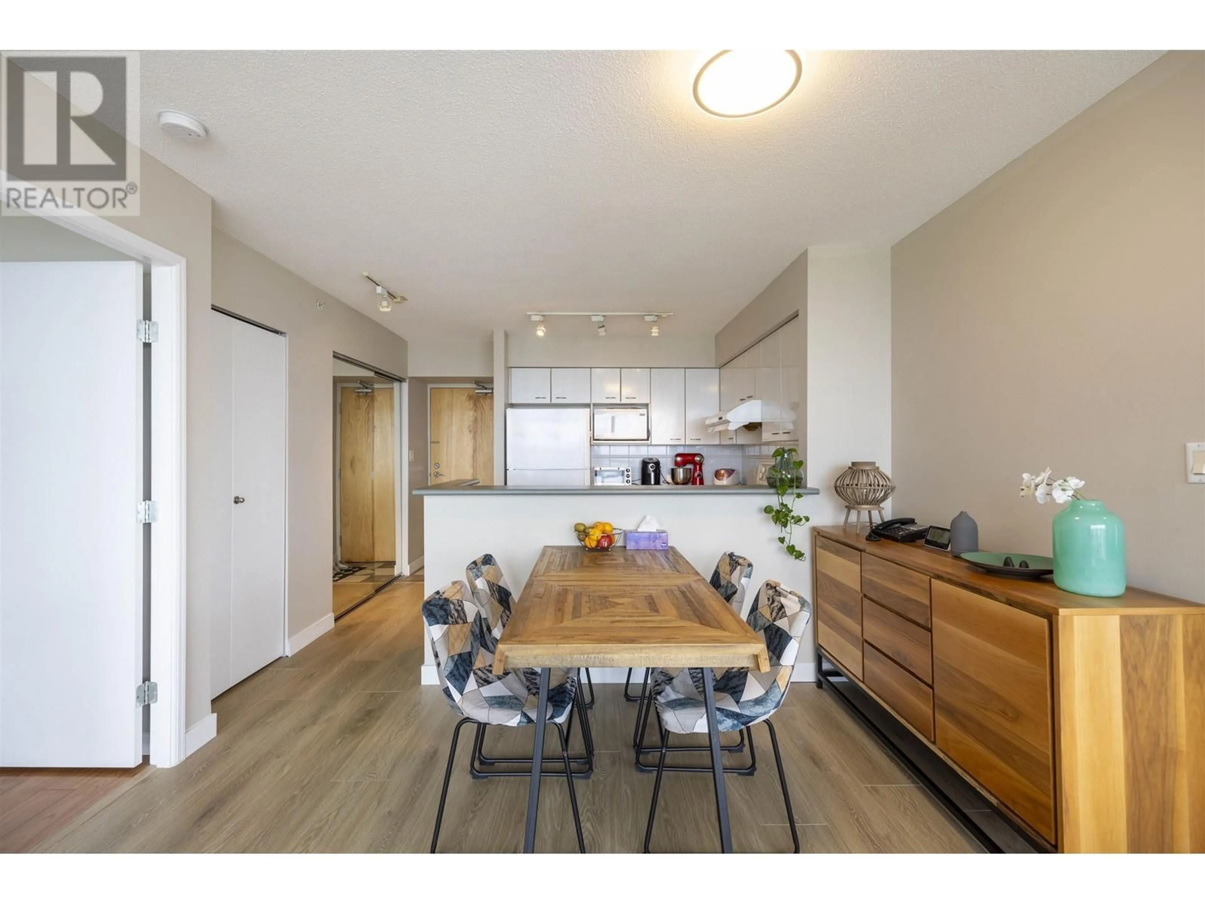 Unknown for 2905 - 6088 WILLINGDON AVENUE, Burnaby British Columbia V5H4V2