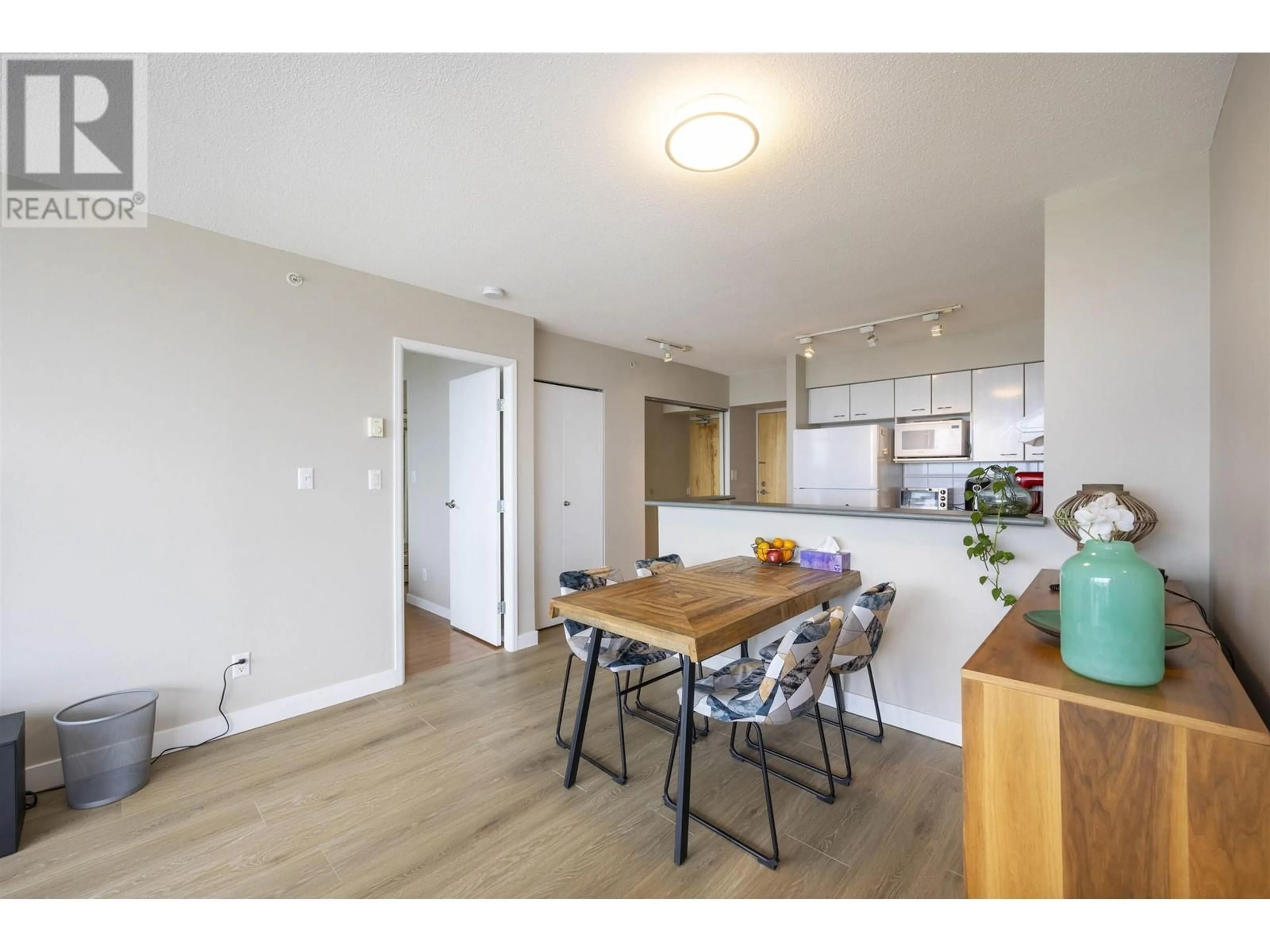 Unknown for 2905 - 6088 WILLINGDON AVENUE, Burnaby British Columbia V5H4V2