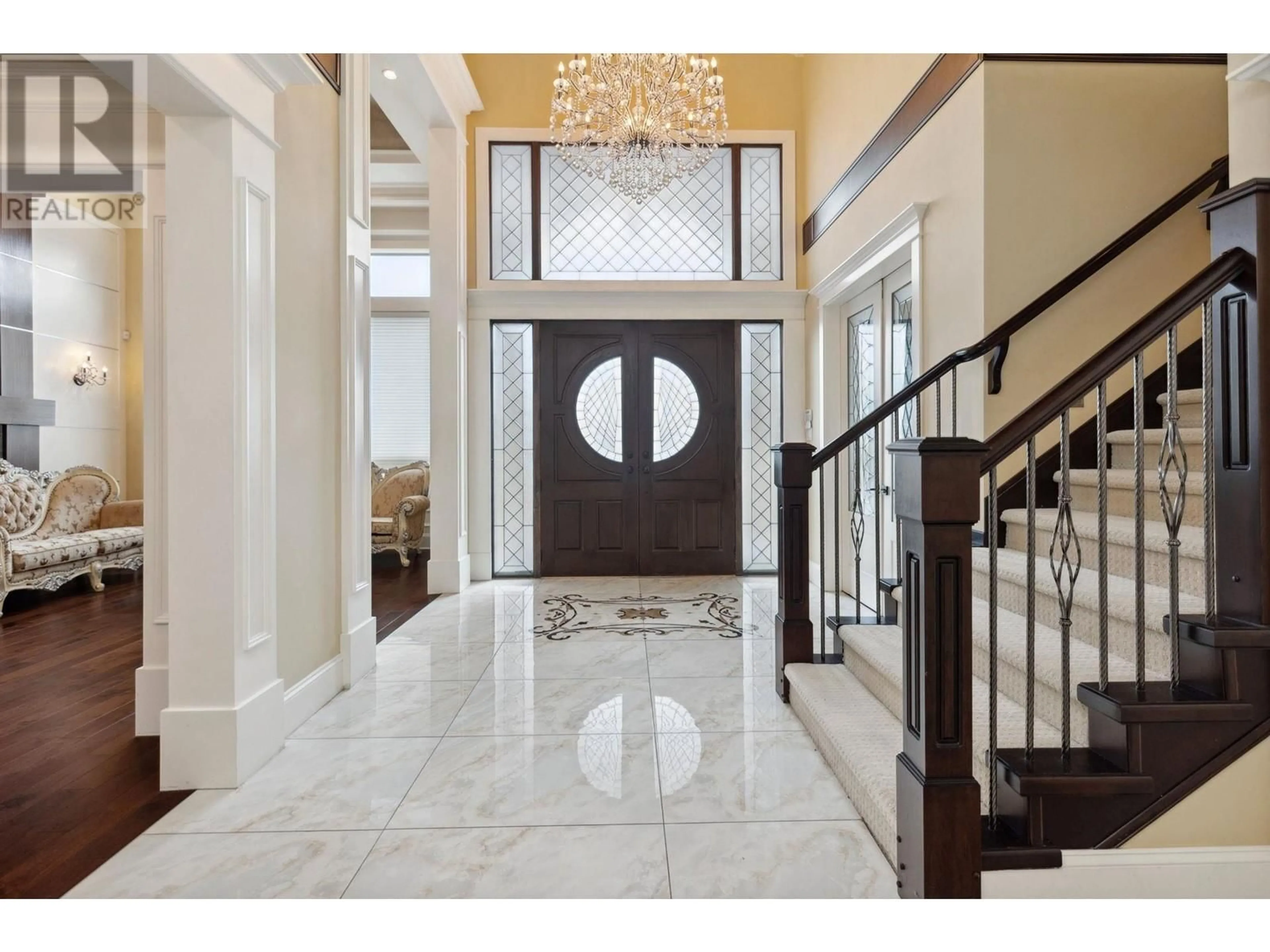 Indoor foyer for 4720 WEBSTER ROAD, Richmond British Columbia V7C1L3
