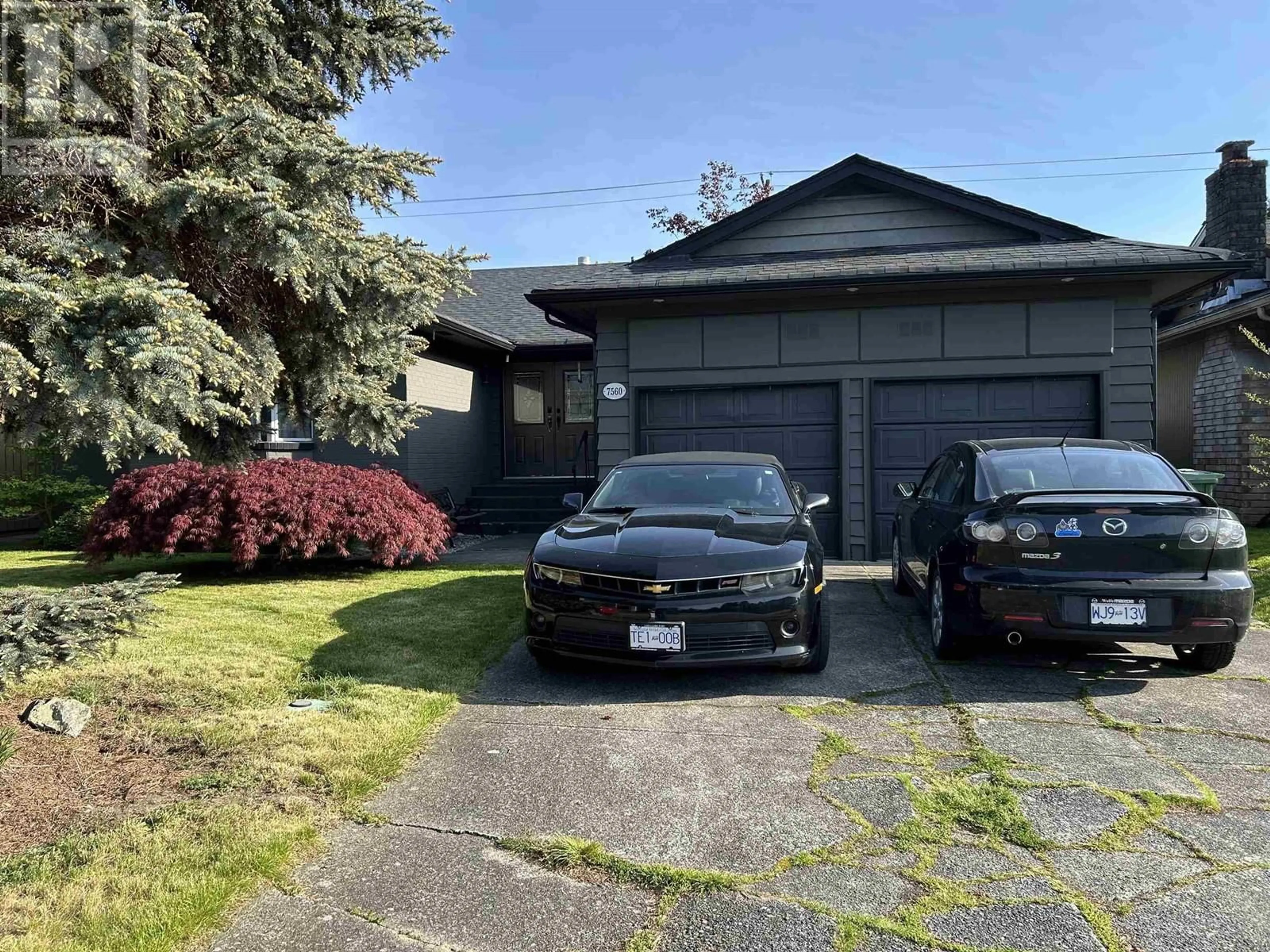 A pic from outside/outdoor area/front of a property/back of a property/a pic from drone, street for 7560 WATERTON DRIVE, Richmond British Columbia V7A4G4