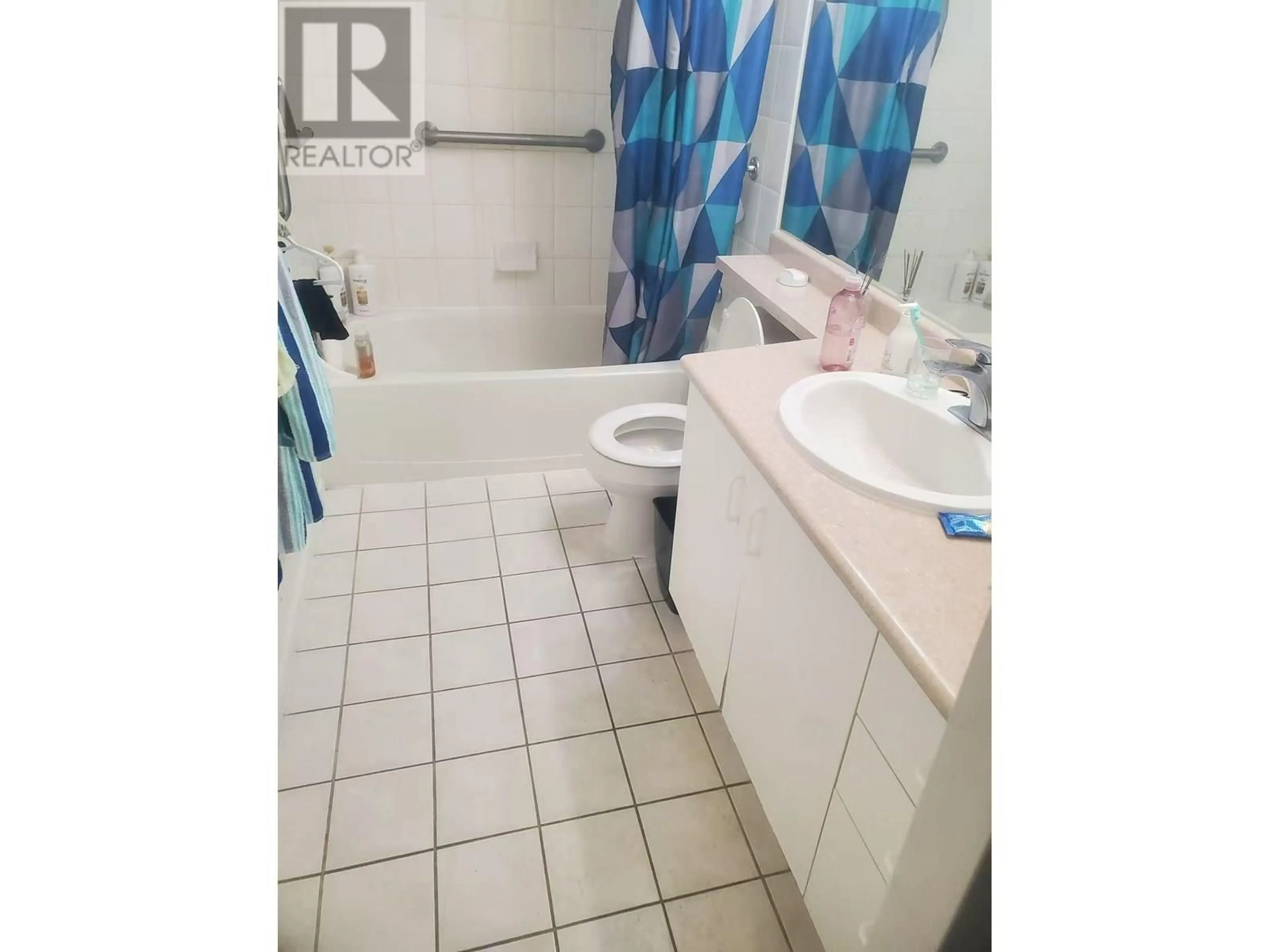 Standard bathroom, ceramic/tile floor for 602 - 7995 WESTMINSTER HIGHWAY, Richmond British Columbia V6Y3Y5