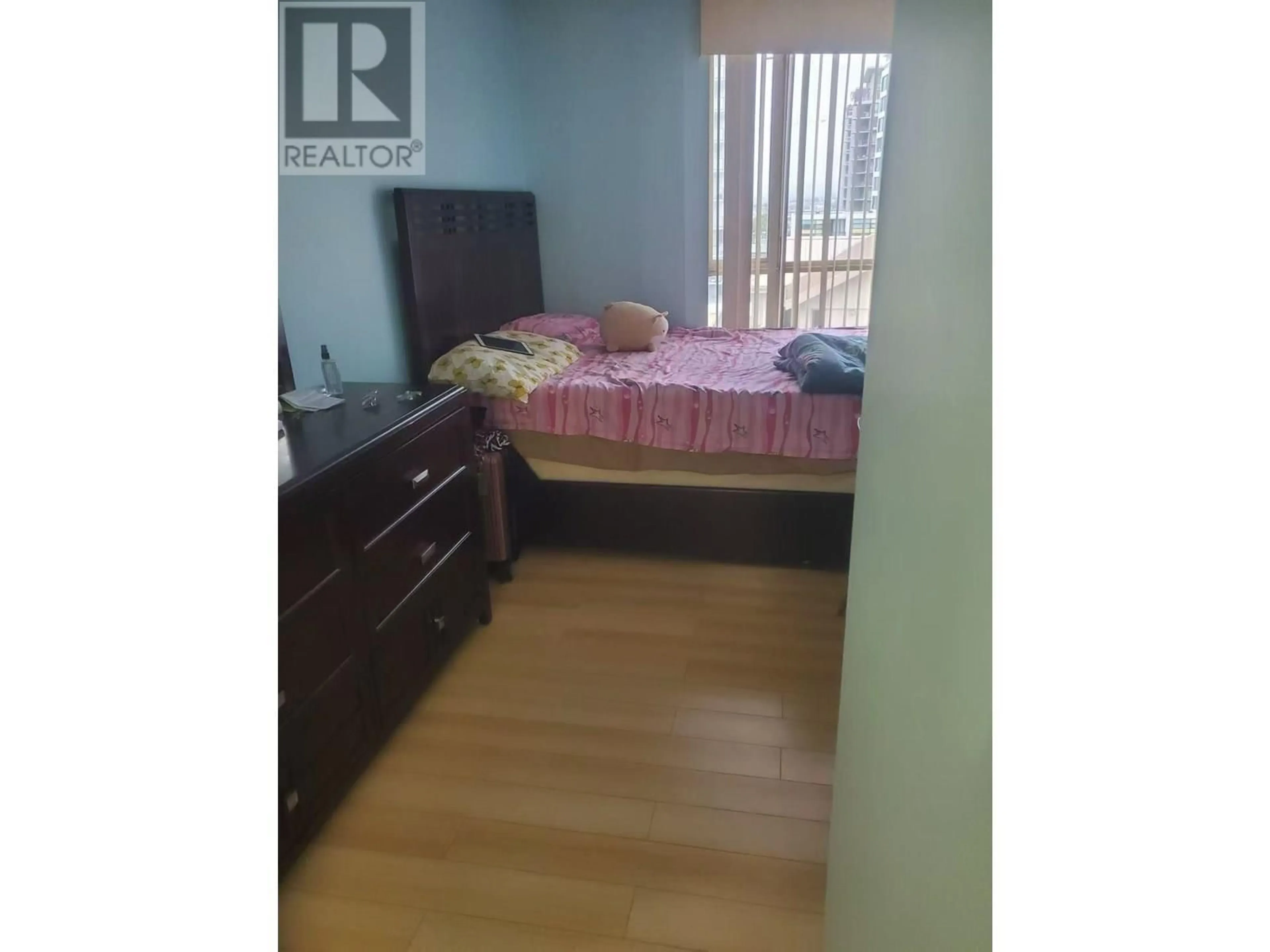 Bedroom with bed, wood/laminate floor for 602 - 7995 WESTMINSTER HIGHWAY, Richmond British Columbia V6Y3Y5