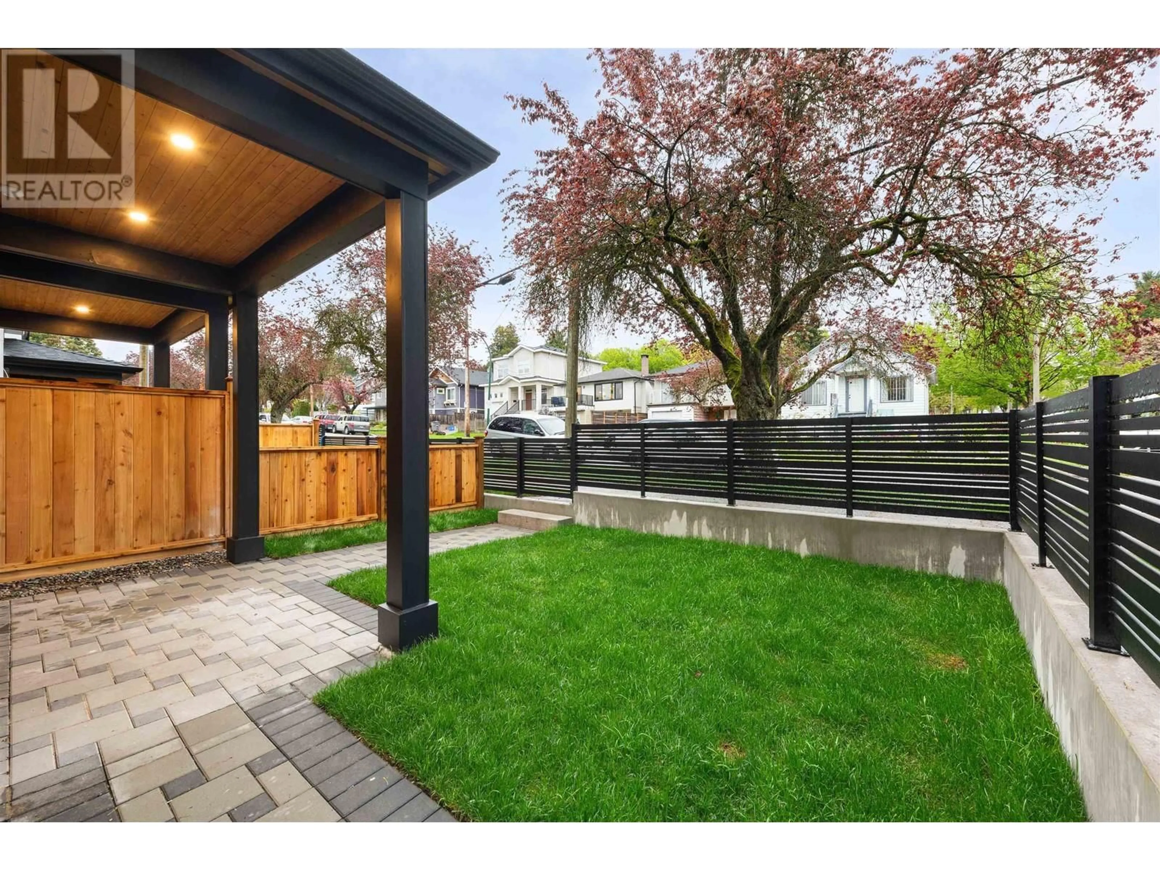 Patio, street for 1 - 4895 MOSS STREET, Vancouver British Columbia V5R3T3