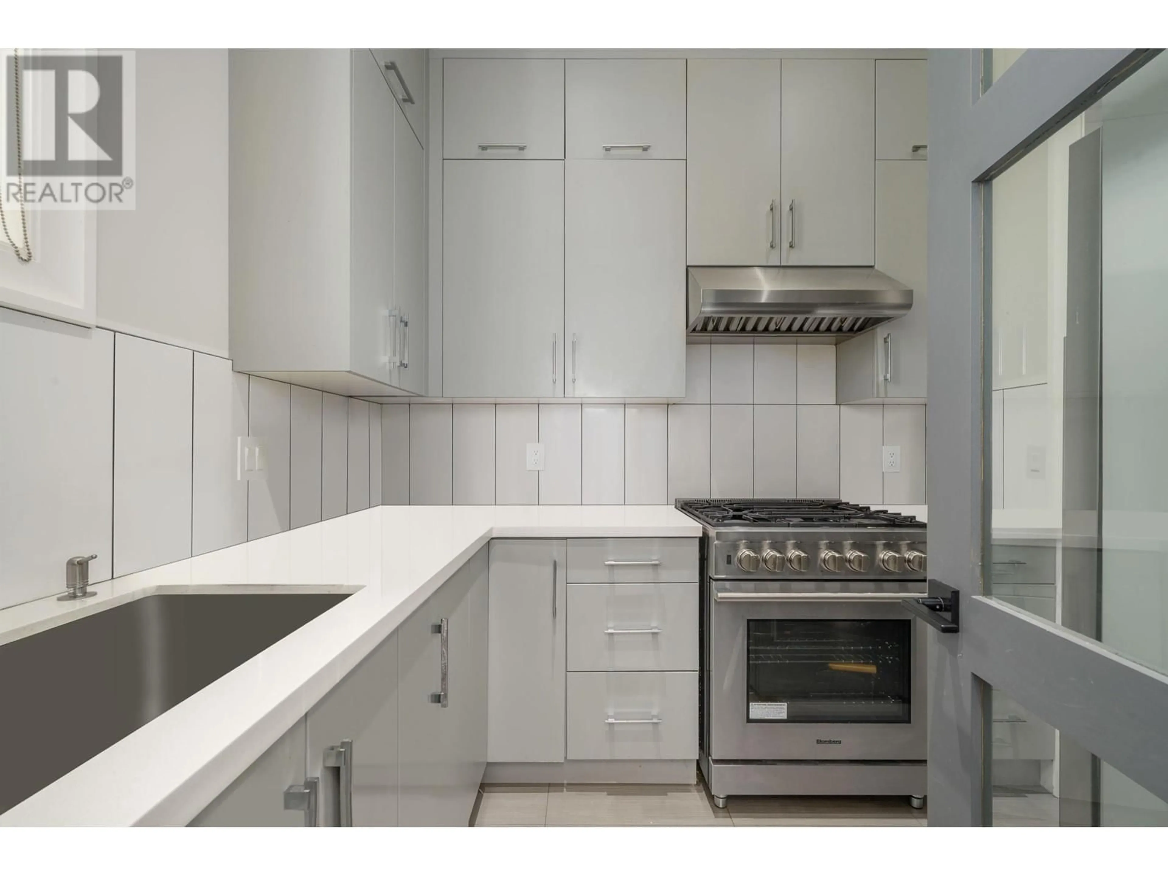 Standard kitchen, unknown for 656 LINTON STREET, Coquitlam British Columbia V3J6J9