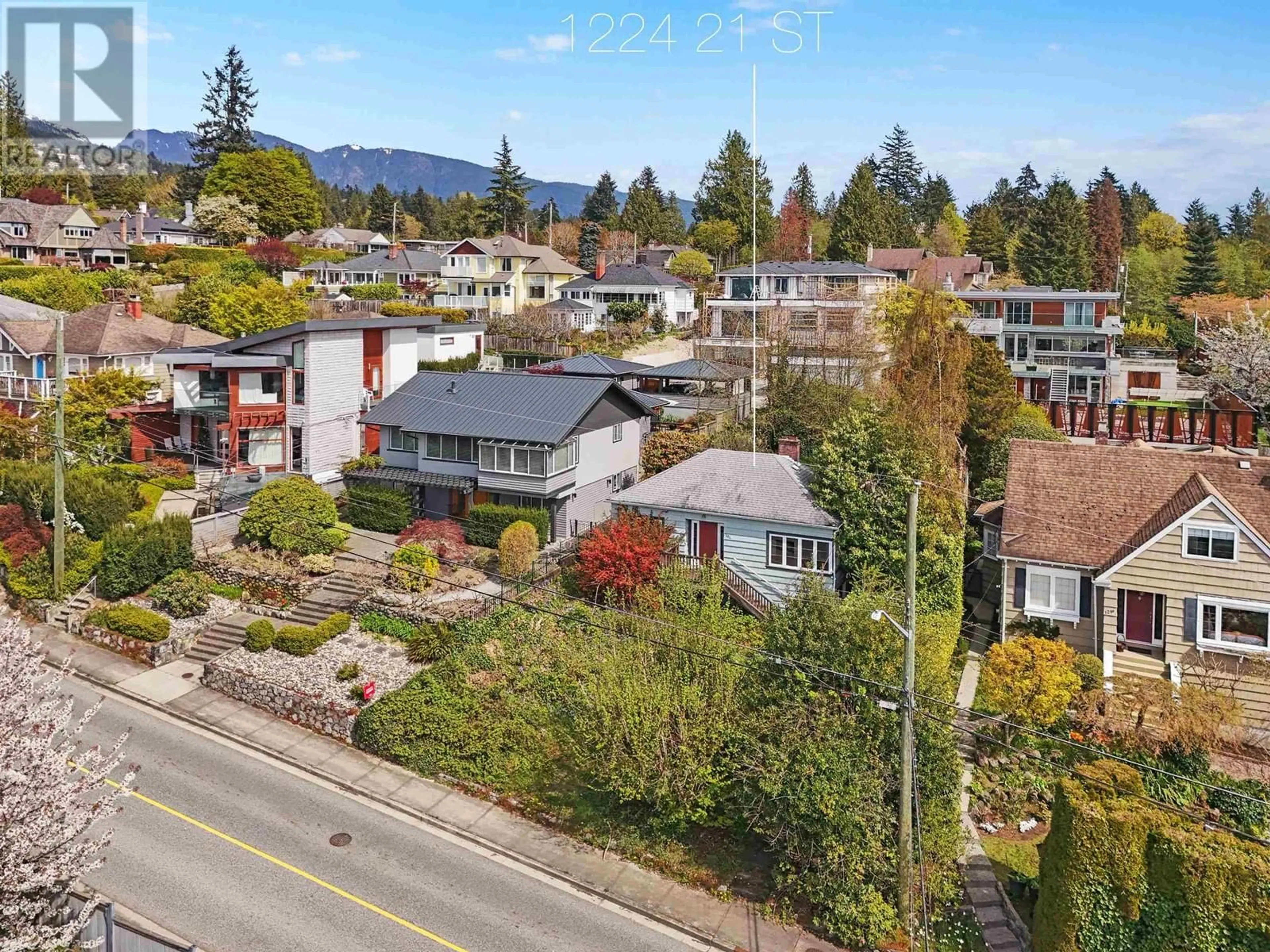 A pic from outside/outdoor area/front of a property/back of a property/a pic from drone, street for 1224 21ST STREET, West Vancouver British Columbia V7V4B1