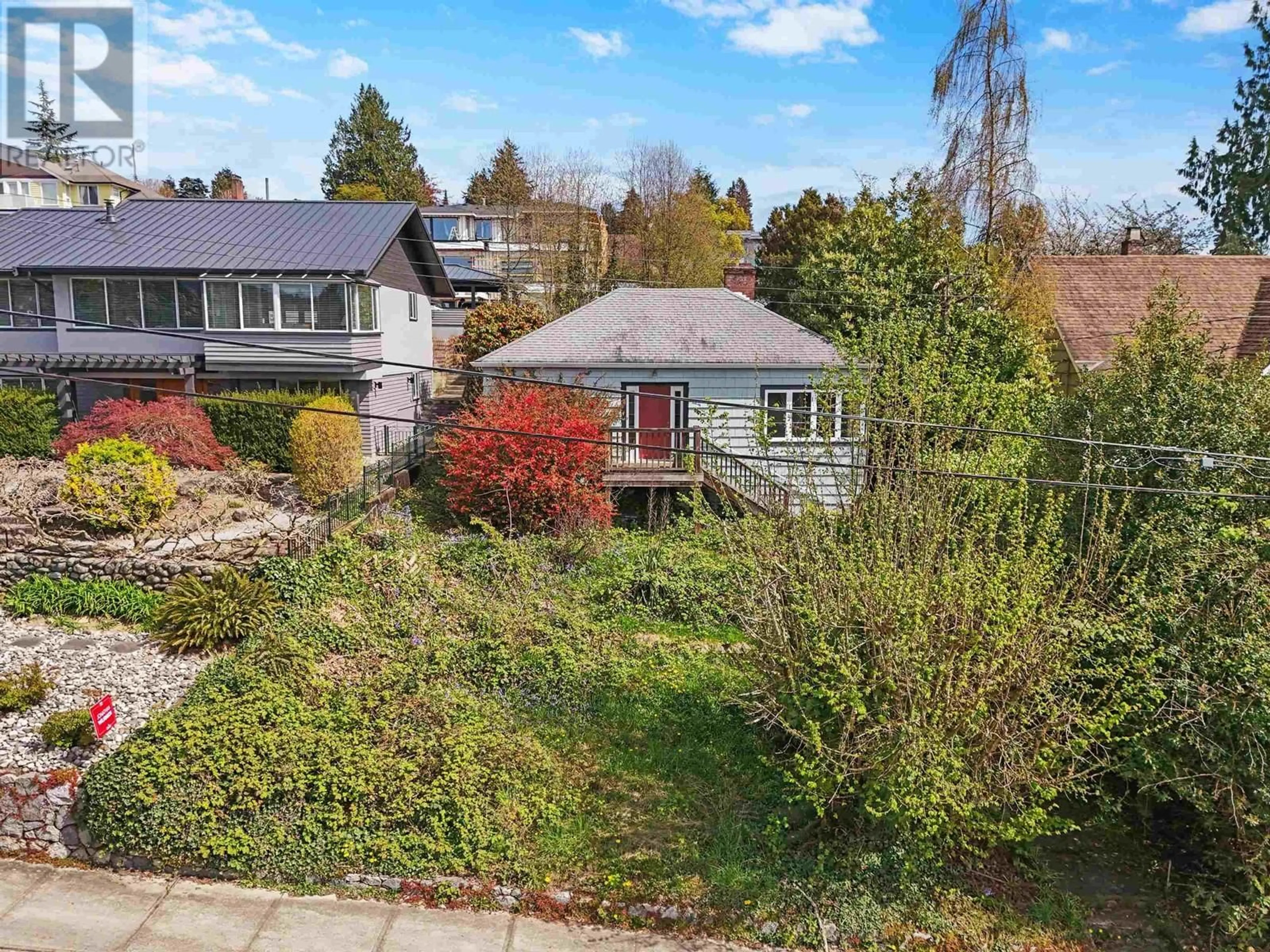A pic from outside/outdoor area/front of a property/back of a property/a pic from drone, street for 1224 21ST STREET, West Vancouver British Columbia V7V4B1