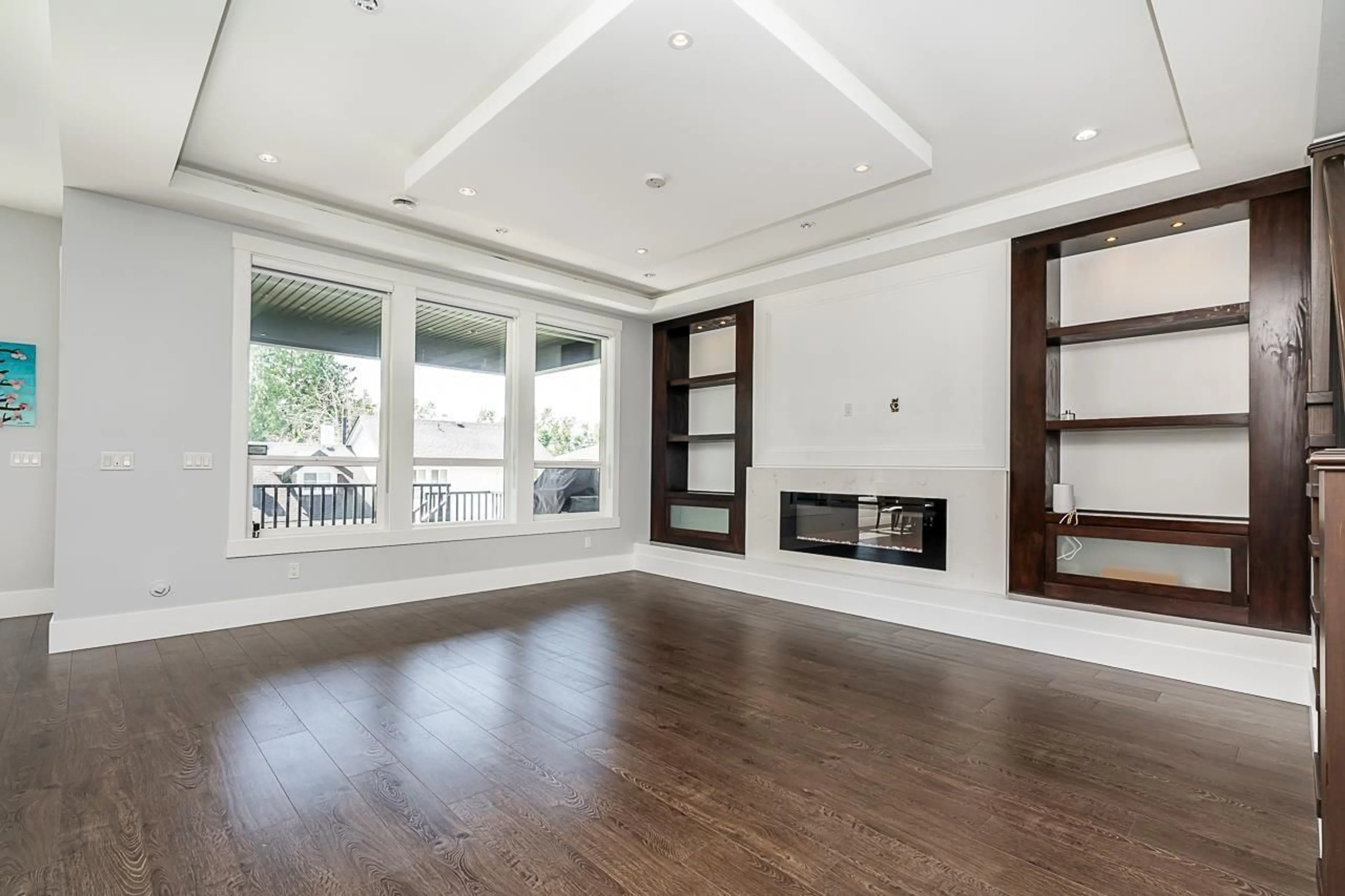 Living room with furniture, wood/laminate floor for 6025 181, Surrey British Columbia V3S1V5