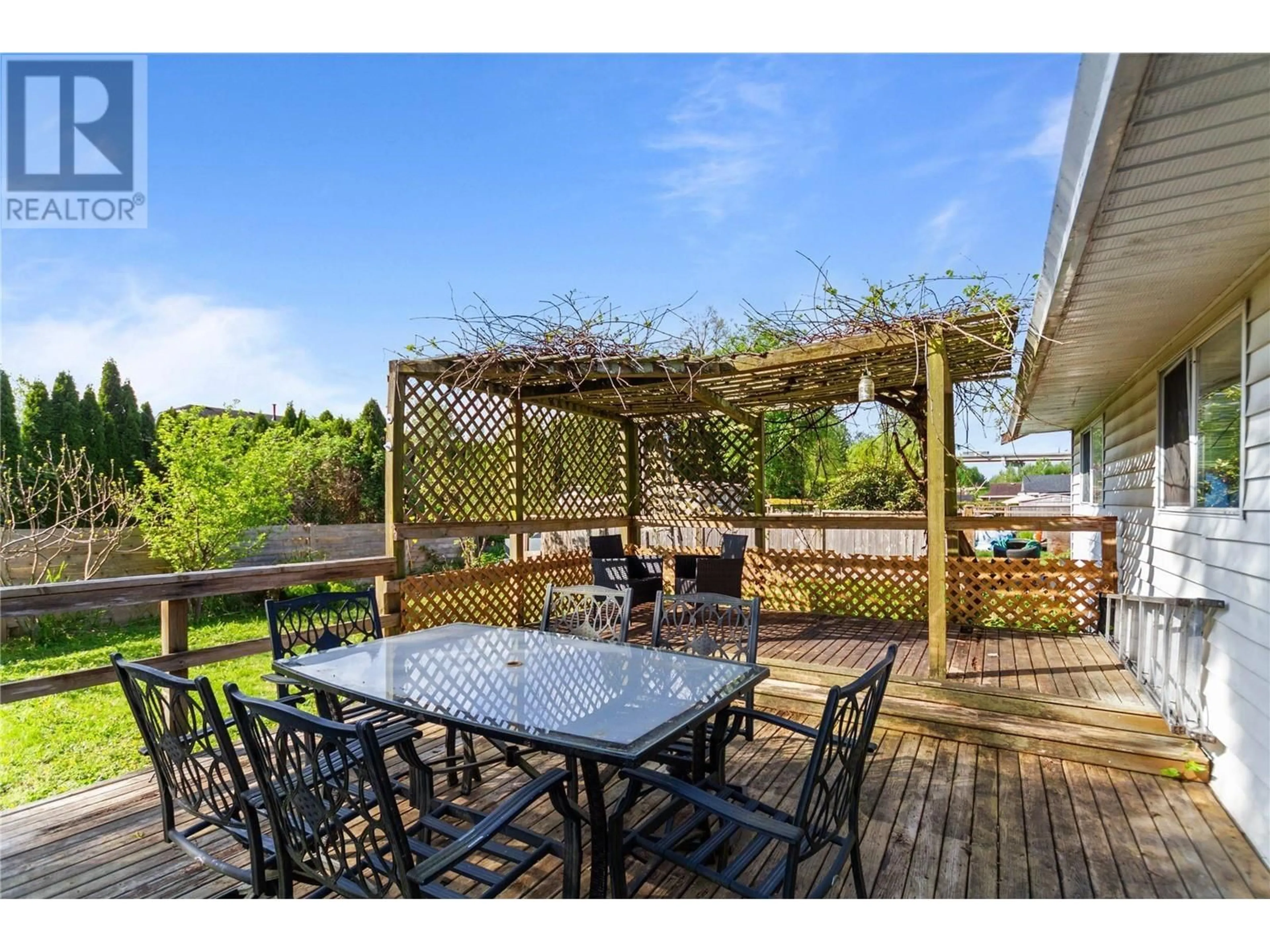 Patio, water/lake/river/ocean view for 20148 DITTON STREET, Maple Ridge British Columbia V2X9H4