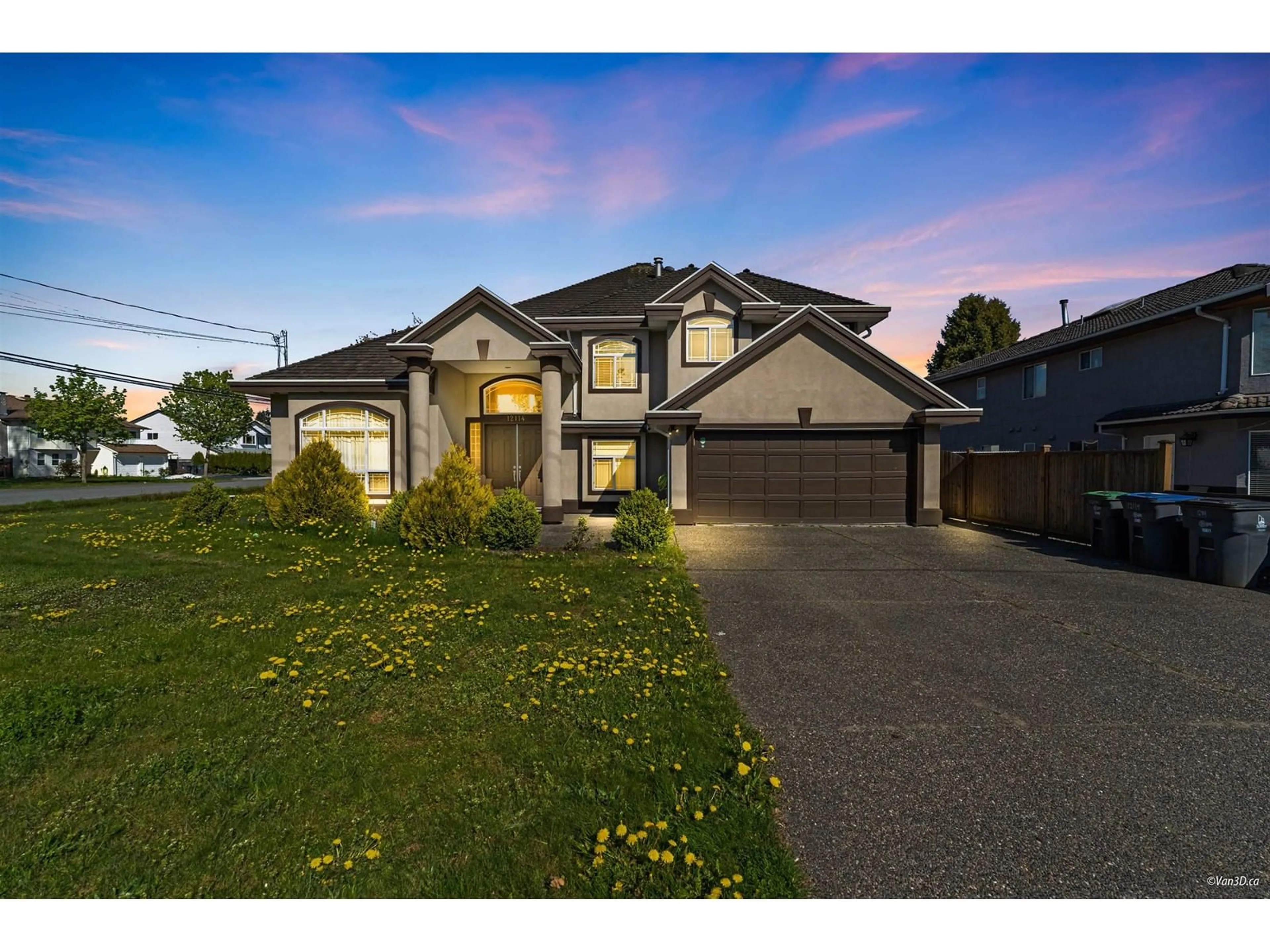 A pic from outside/outdoor area/front of a property/back of a property/a pic from drone, street for 12114 98, Surrey British Columbia V3V2J8