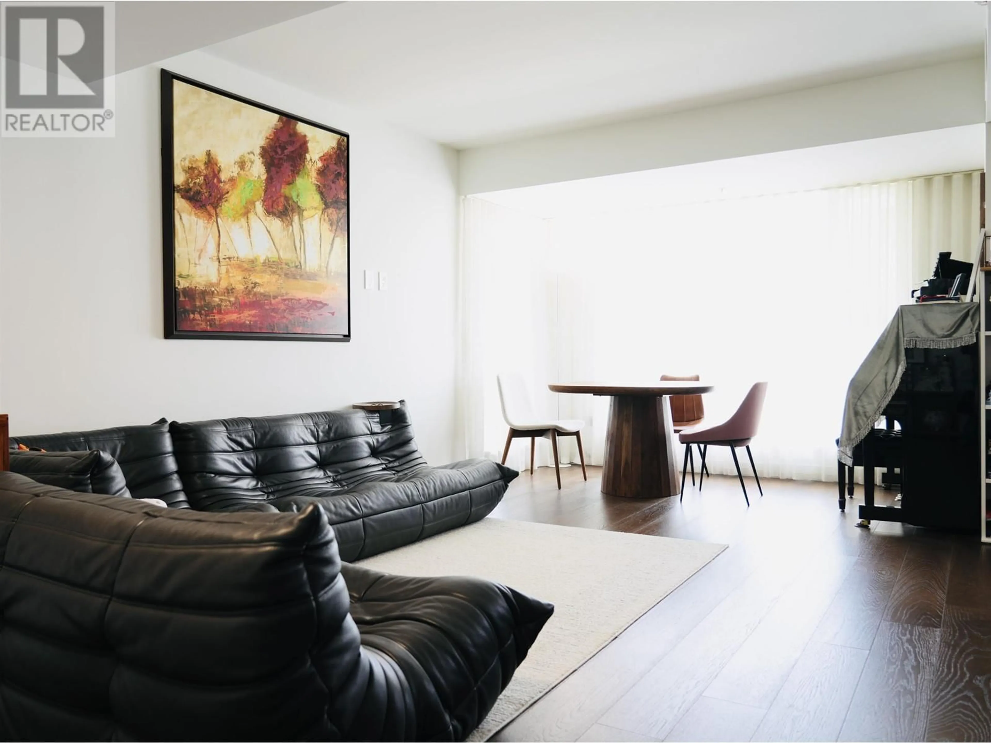 Living room with furniture, unknown for 603 - 1571 57TH AVENUE, Vancouver British Columbia V6P0H7