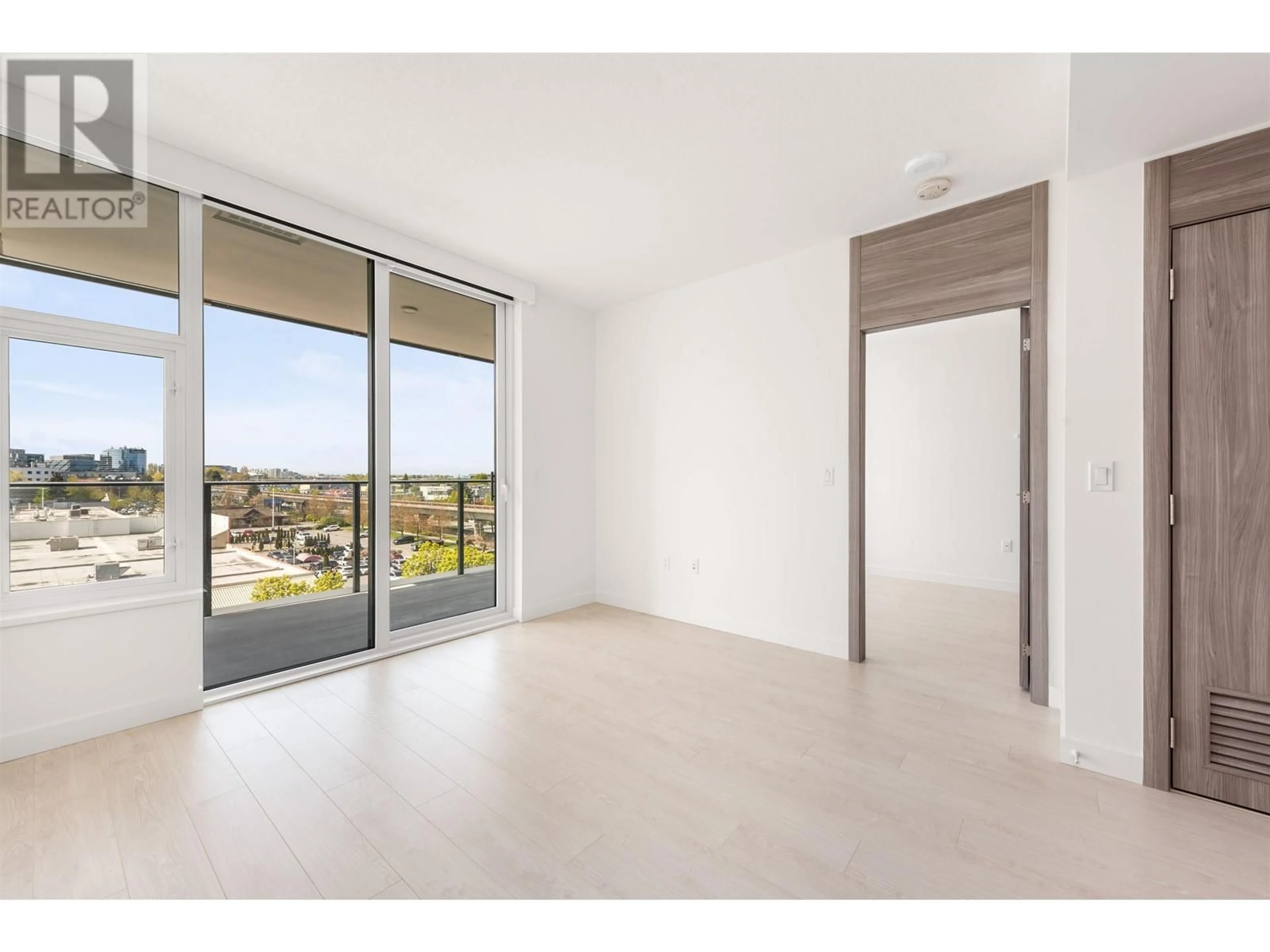 A pic of a room for 505 - 8611 HAZELBRIDGE WAY, Richmond British Columbia V6X0W8