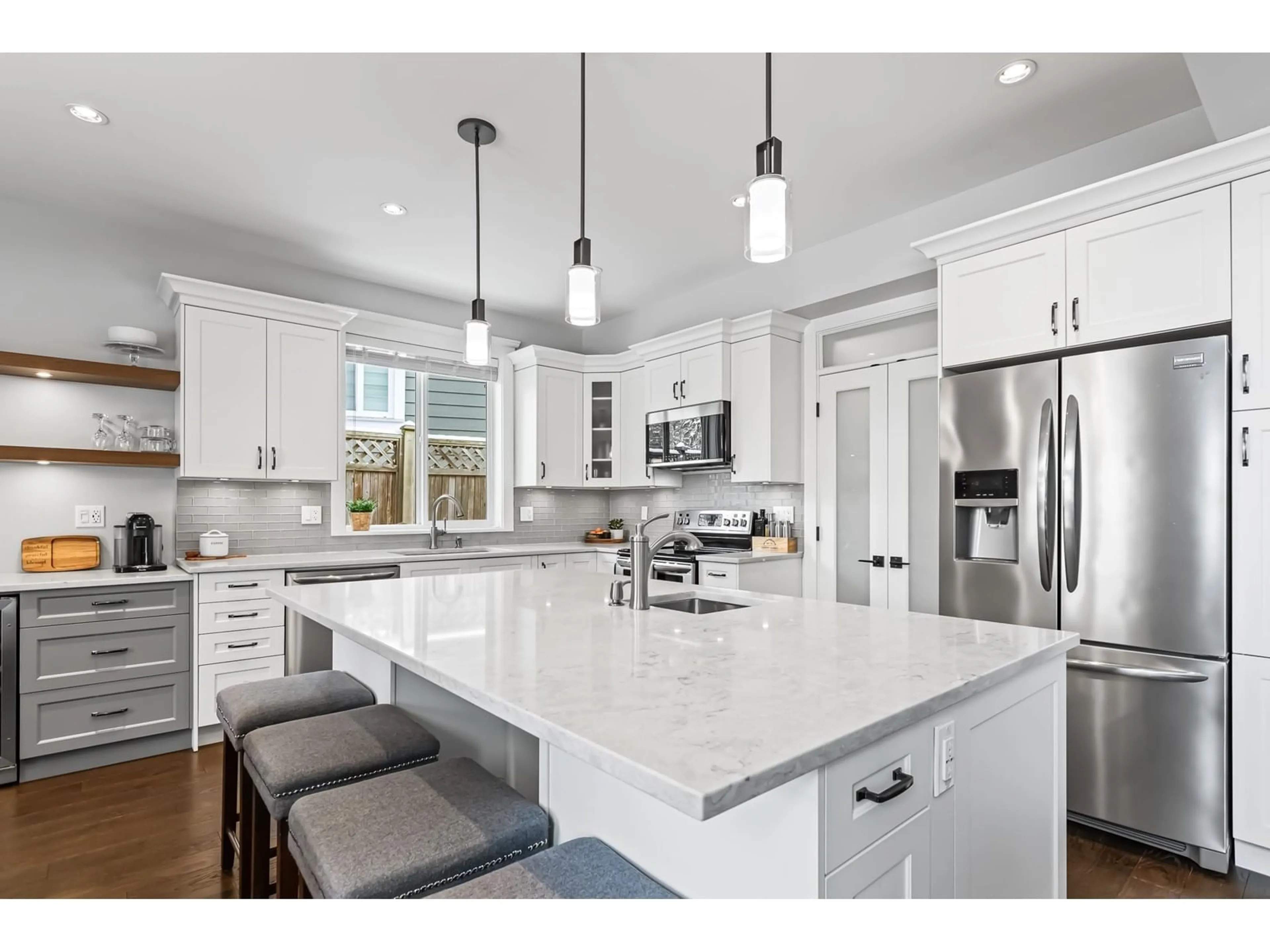Open concept kitchen, ceramic/tile floor for 6077 181, Surrey British Columbia V3S1V5