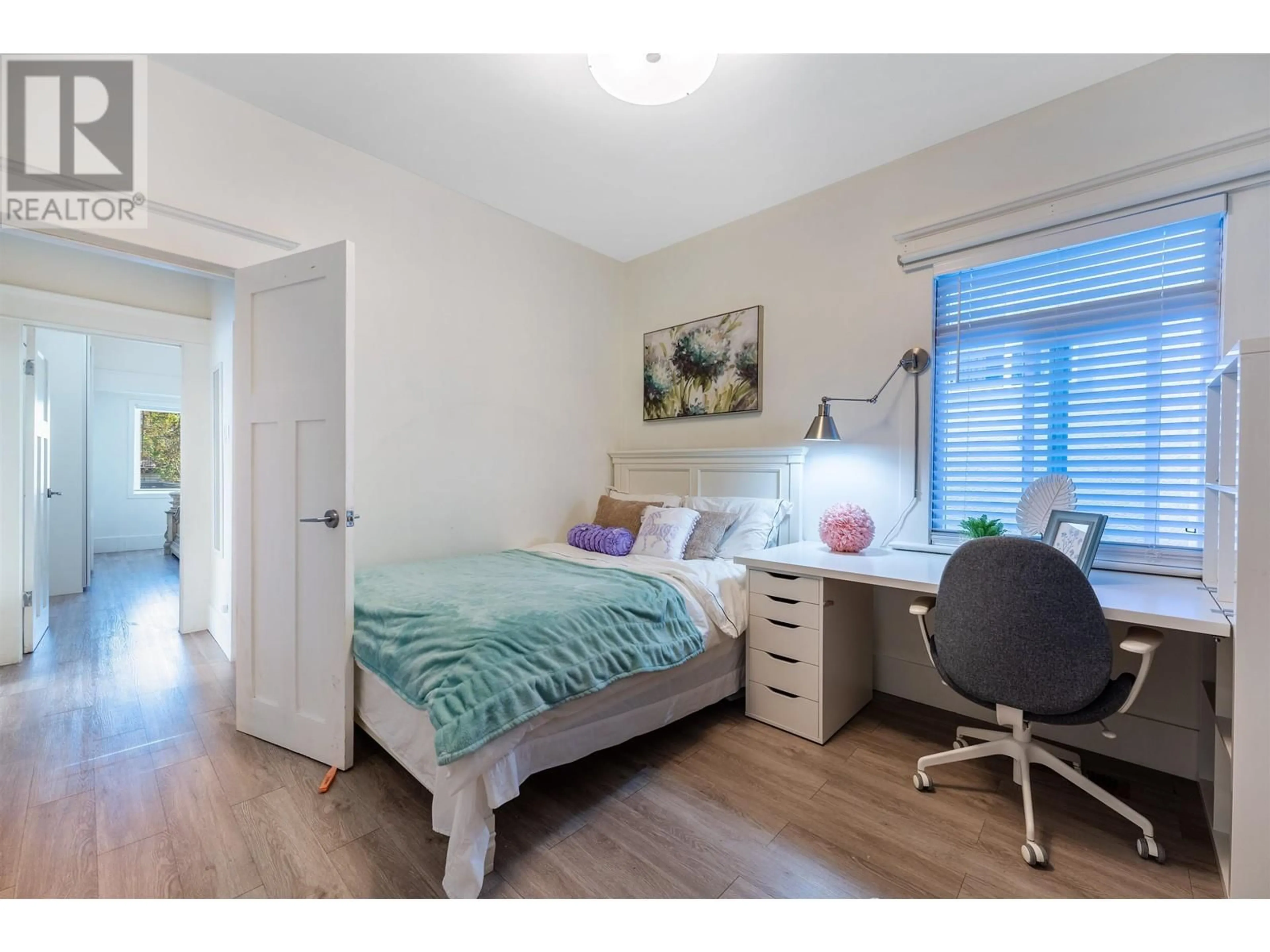 A pic of a room for 2085 45TH AVENUE, Vancouver British Columbia V6M2H8