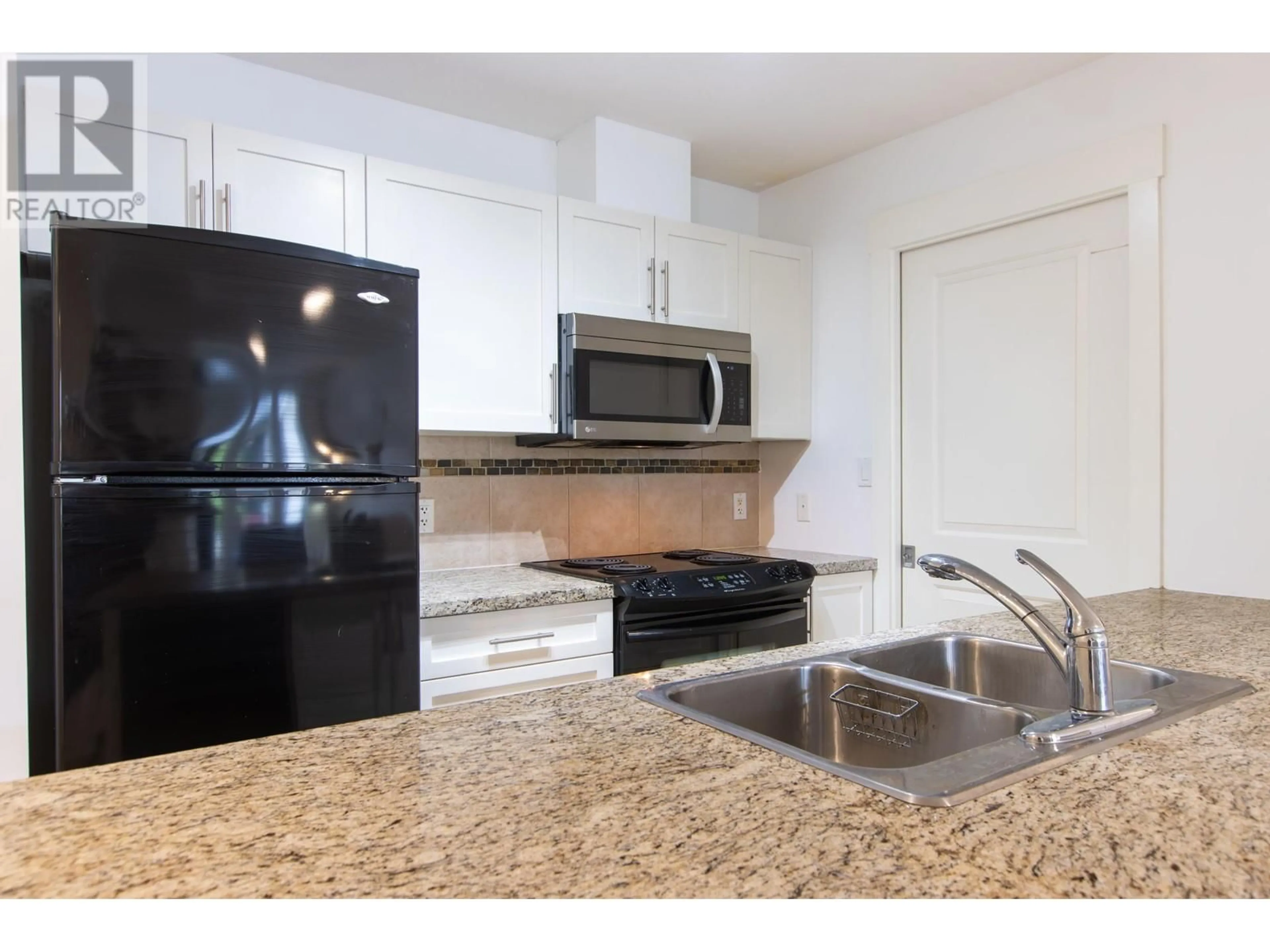 Standard kitchen, unknown for 217 - 1211 VILLAGE GREEN WAY, Squamish British Columbia V8B0R7