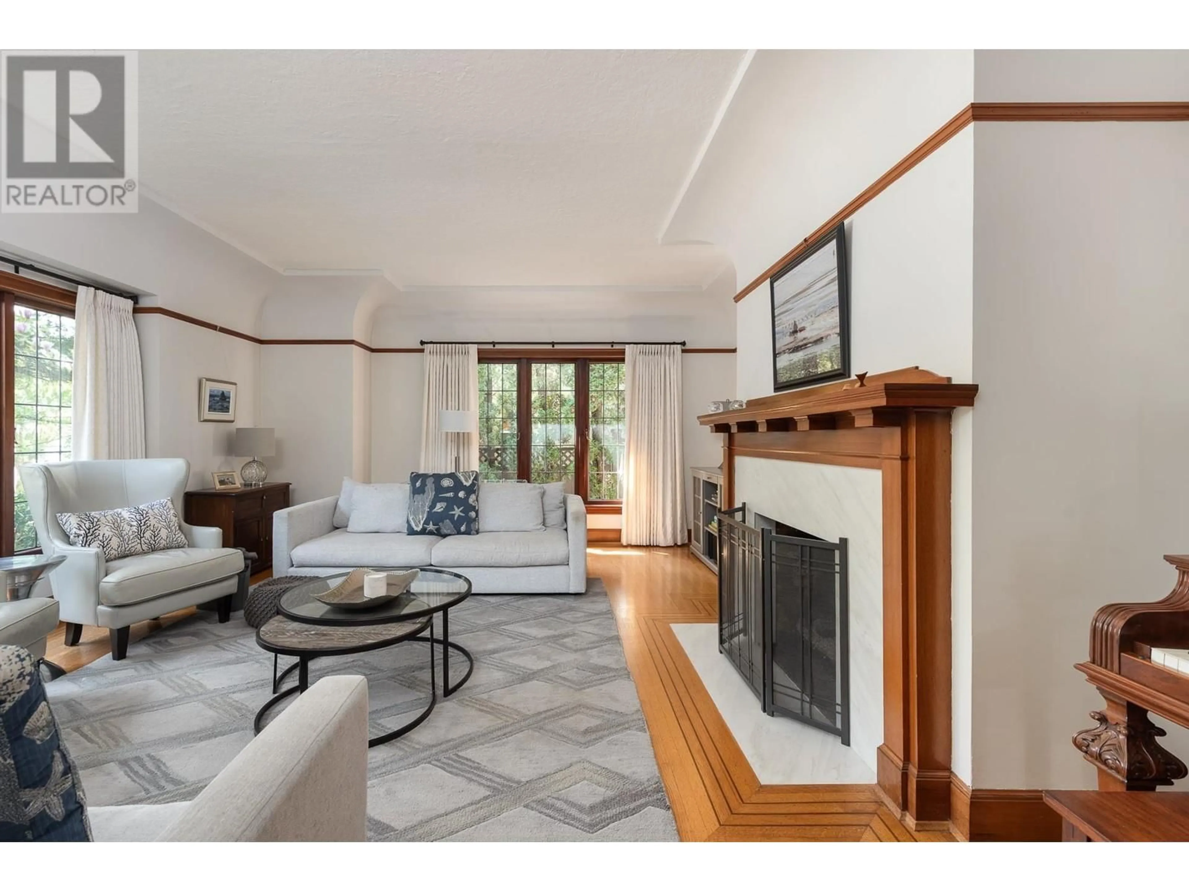 Living room with furniture, unknown for 505 QUEENS AVENUE, New Westminster British Columbia V3L1K2