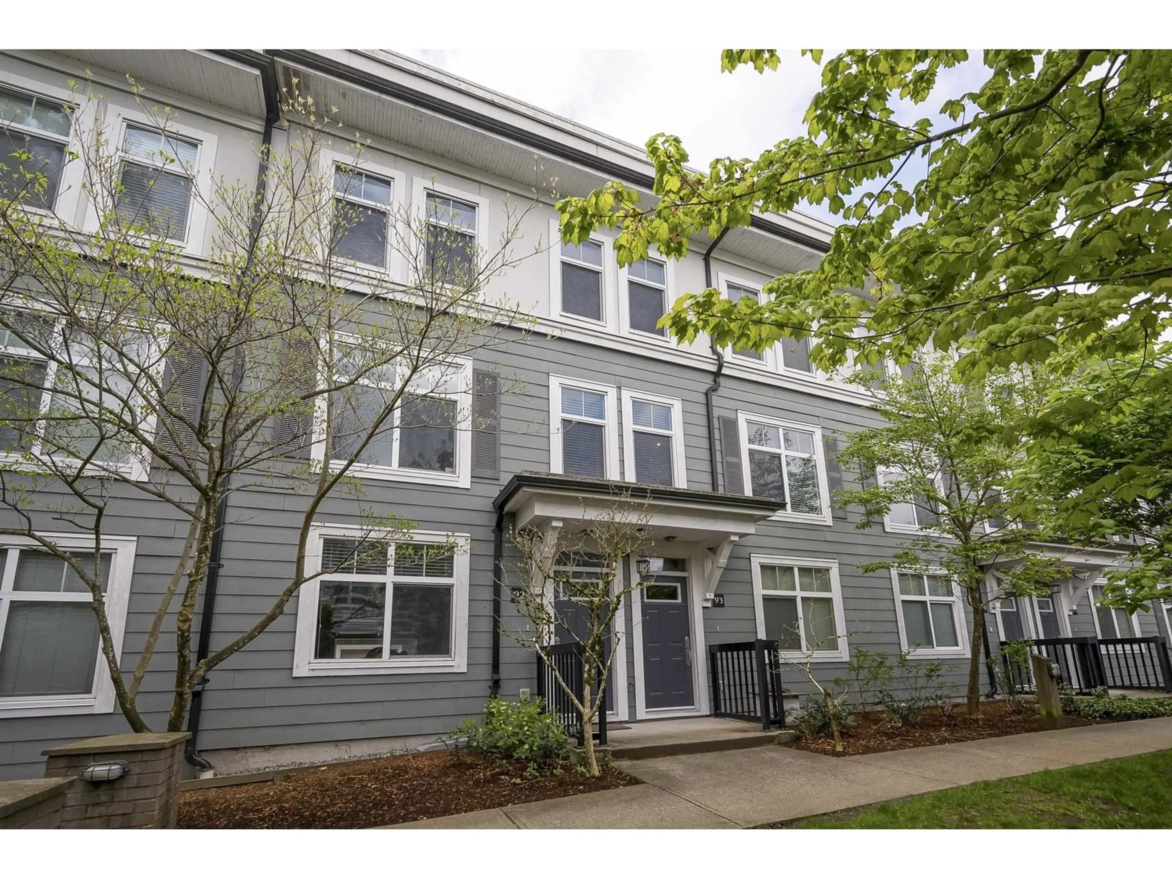 Home with vinyl exterior material, street for 93 - 15833 26, Surrey British Columbia V3Z2X5