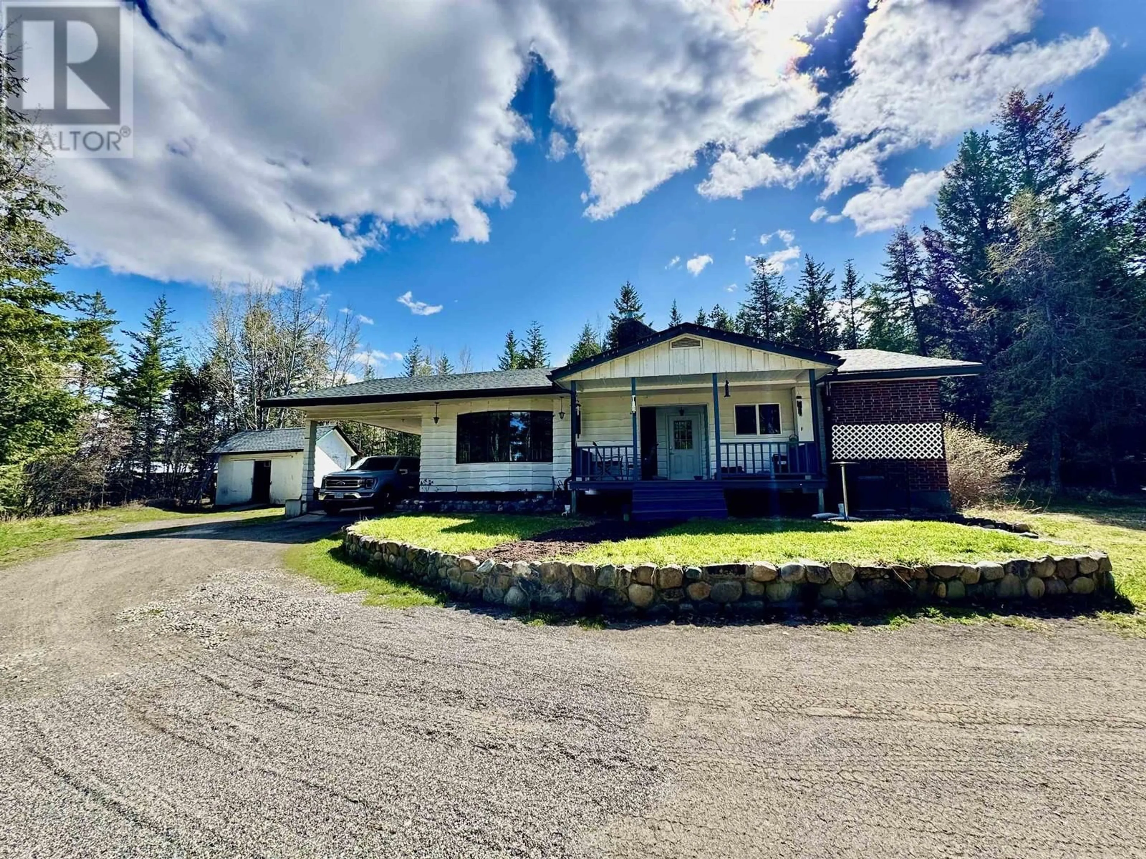 A pic from outside/outdoor area/front of a property/back of a property/a pic from drone, street for 2046 MCPHERSON WYND, Williams Lake British Columbia V2G4V7