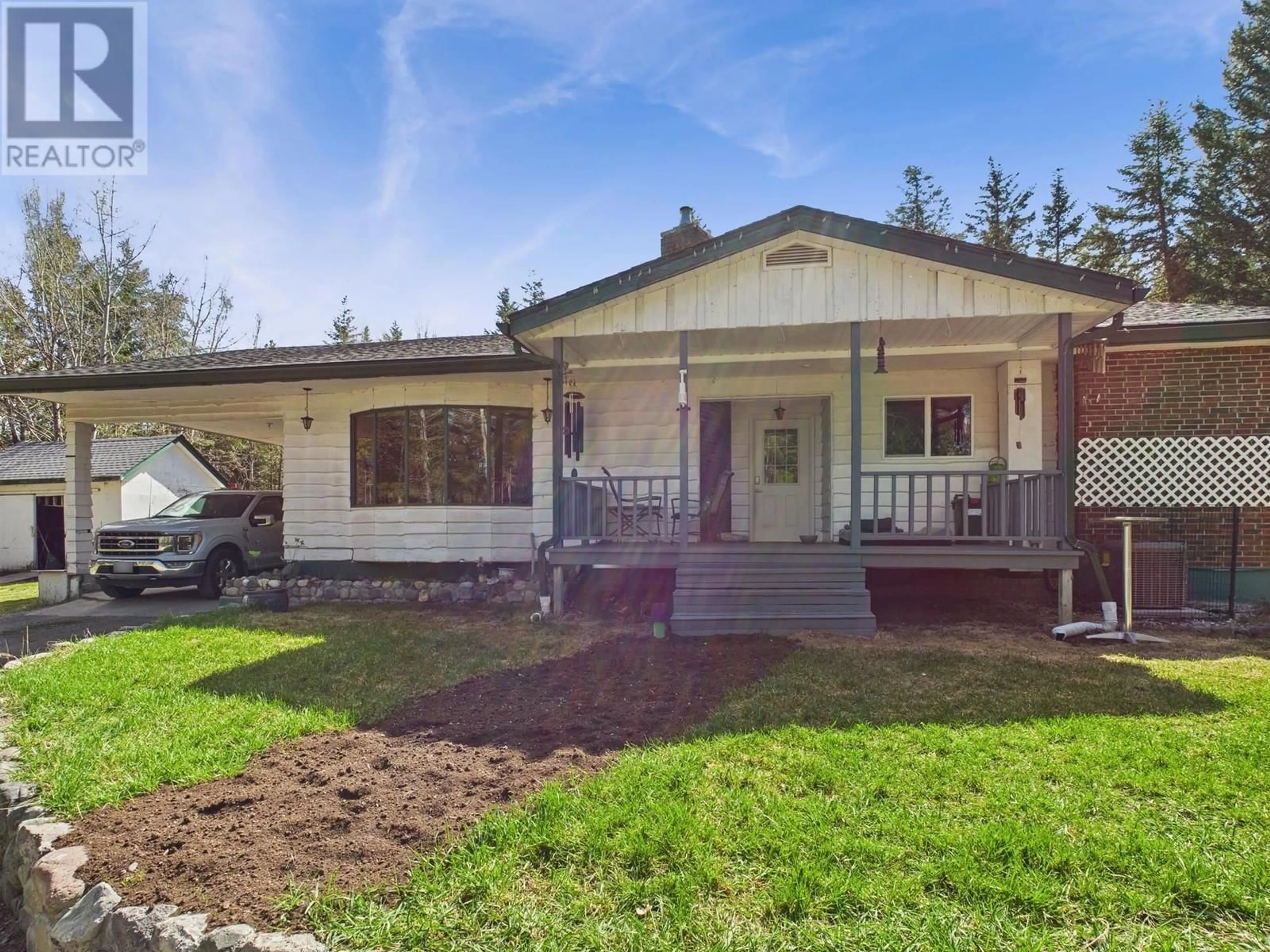 Home with vinyl exterior material, street for 2046 MCPHERSON WYND, Williams Lake British Columbia V2G4V7