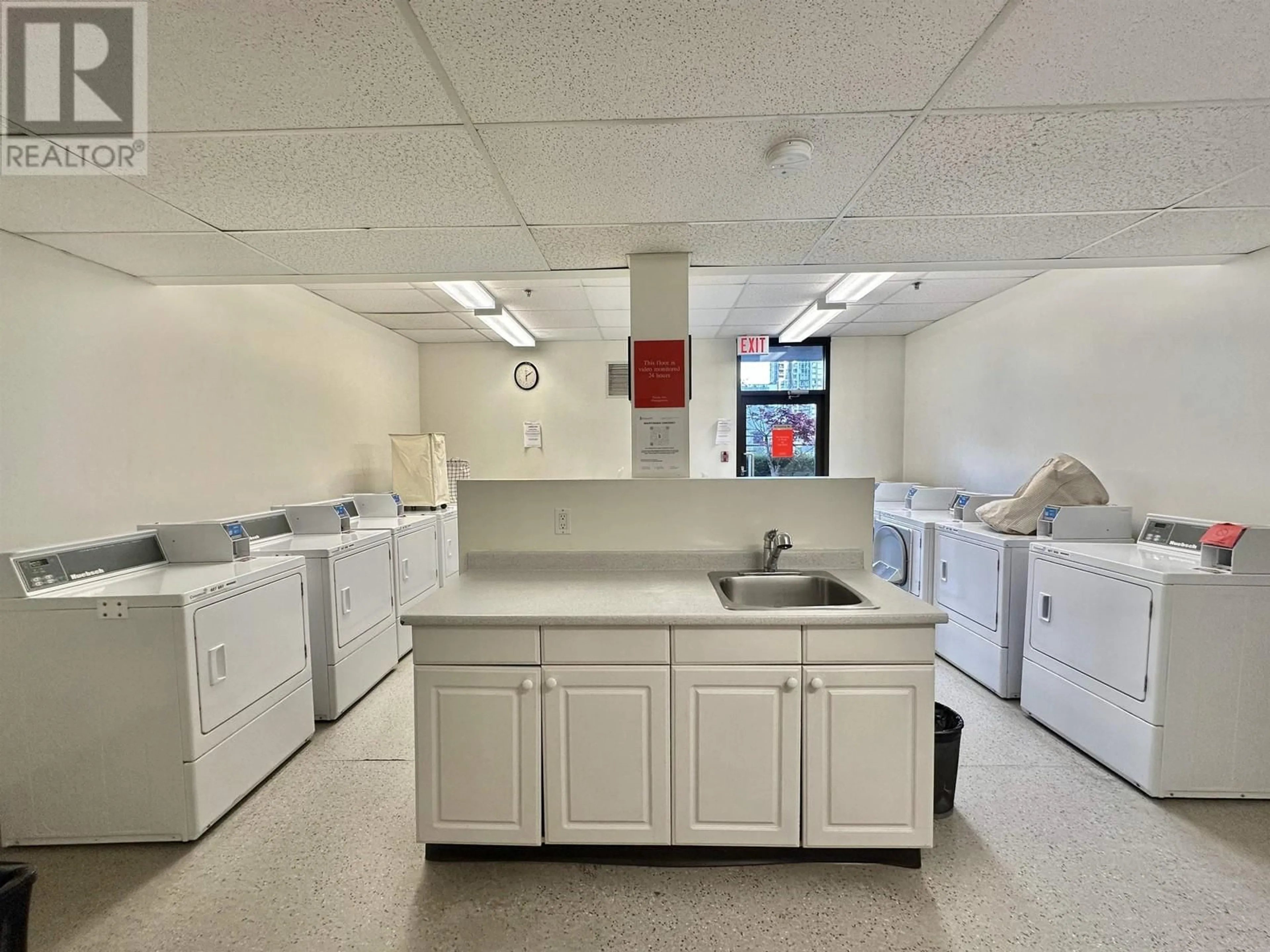 Kitchen with laundary machines, unknown for 1205 - 1188 HOWE STREET, Vancouver British Columbia V6Z2S8