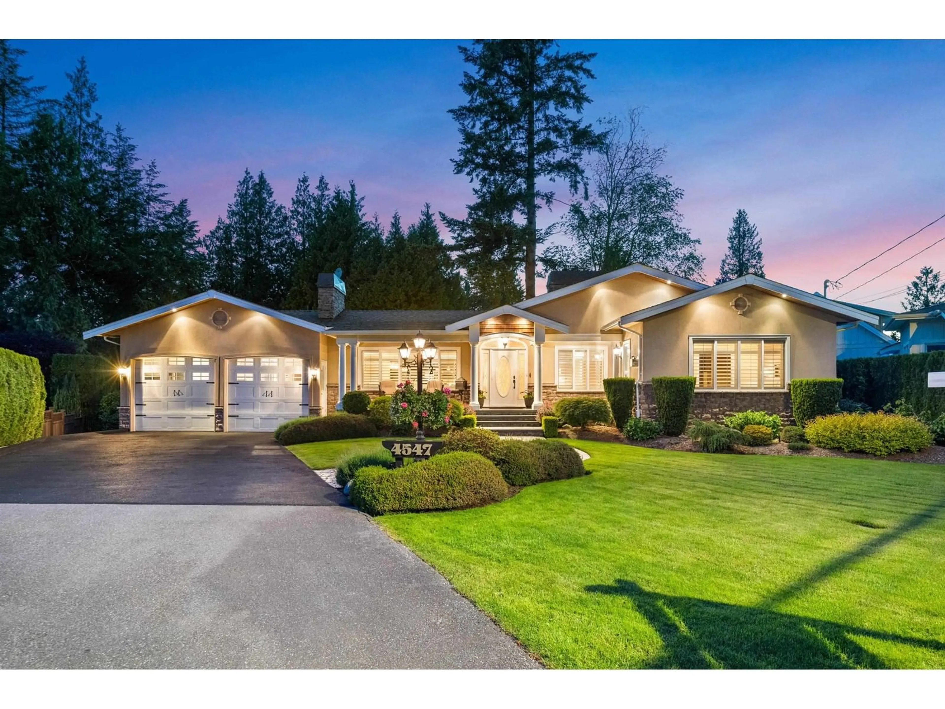 Home with vinyl exterior material, street for 4547 SOUTHRIDGE, Langley British Columbia V3A4N7