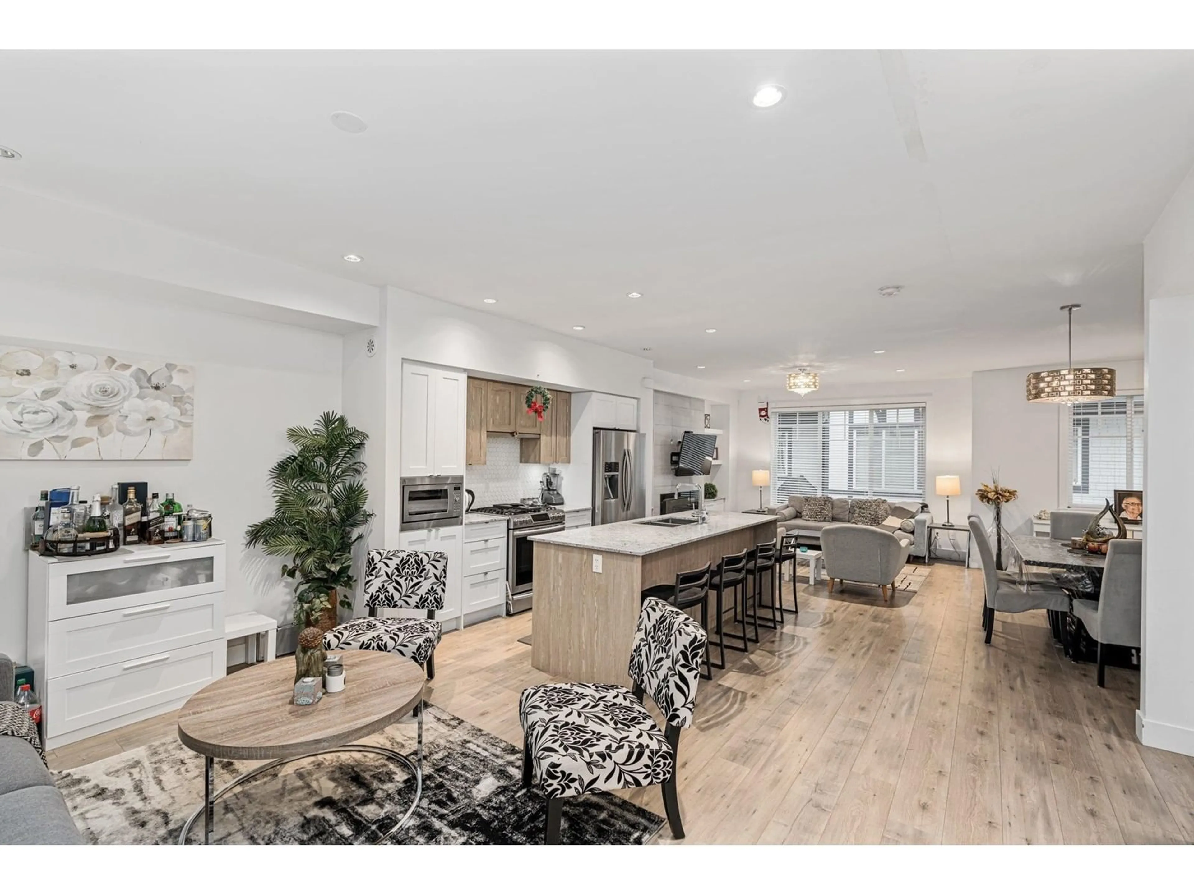 Open concept kitchen, unknown for 44 - 11188 72, Delta British Columbia V4E0A5