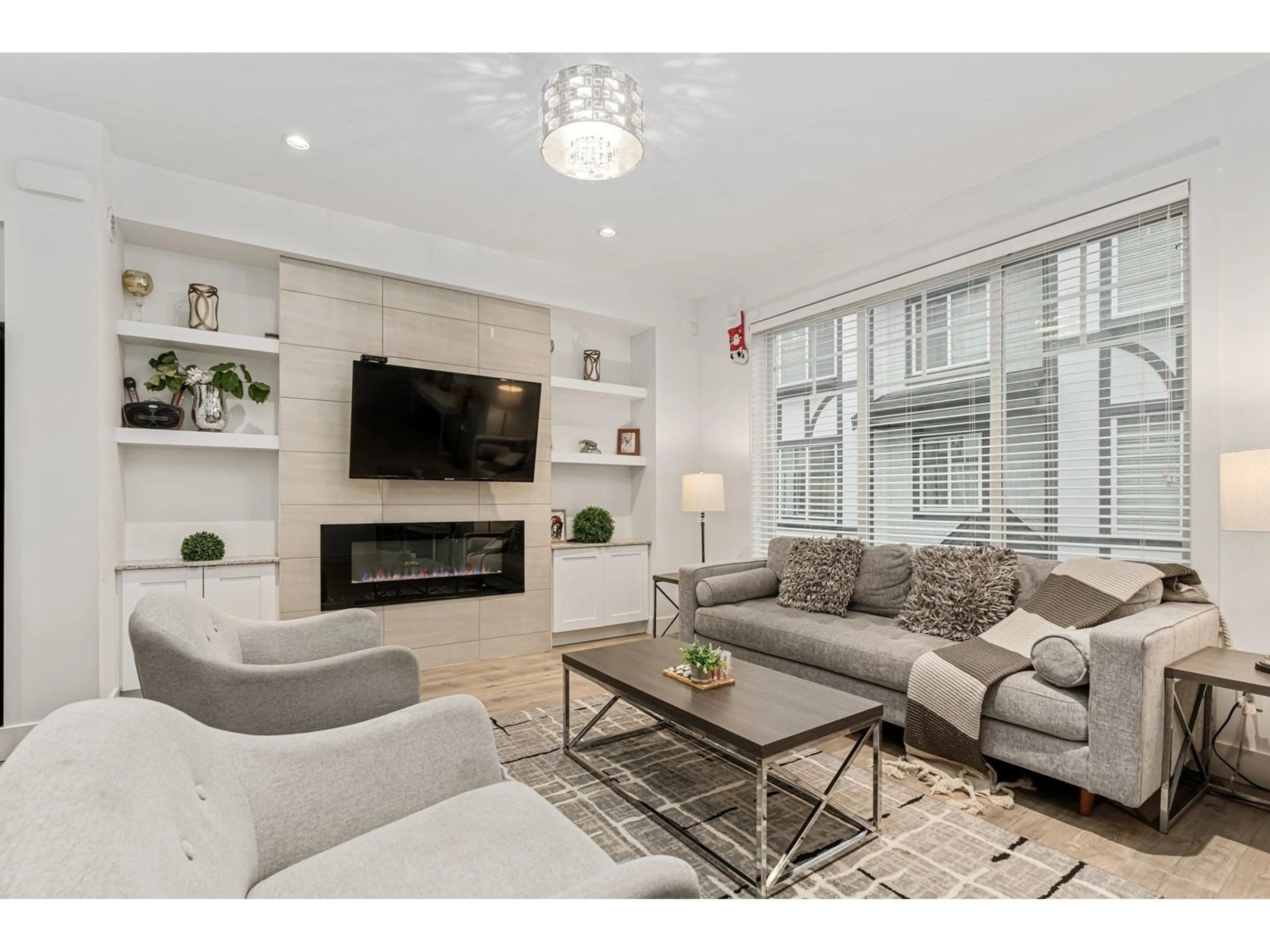 Living room with furniture, unknown for 44 - 11188 72, Delta British Columbia V4E0A5
