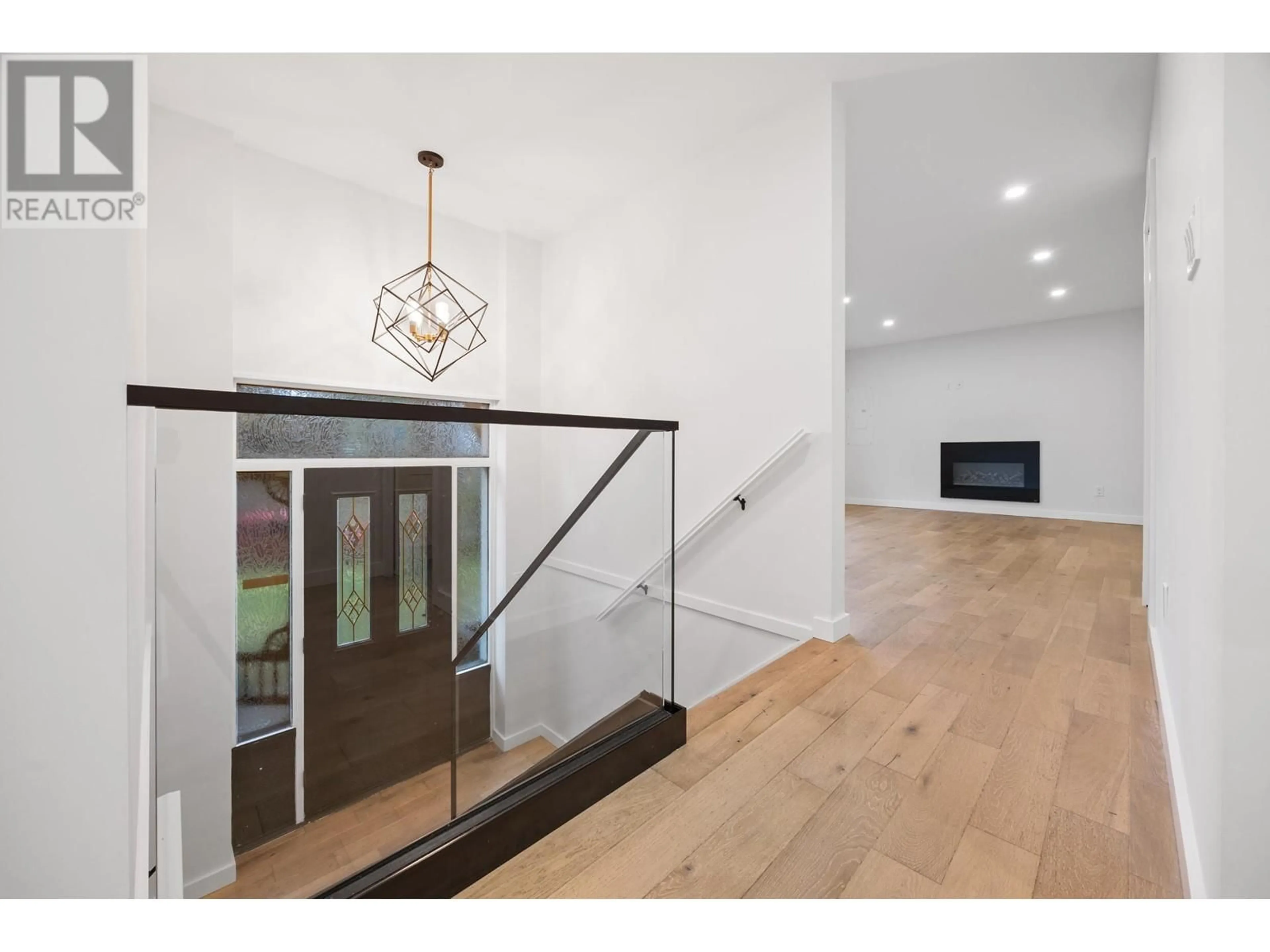 Indoor entryway for 1859 BERKLEY ROAD, North Vancouver British Columbia V7H1Y9