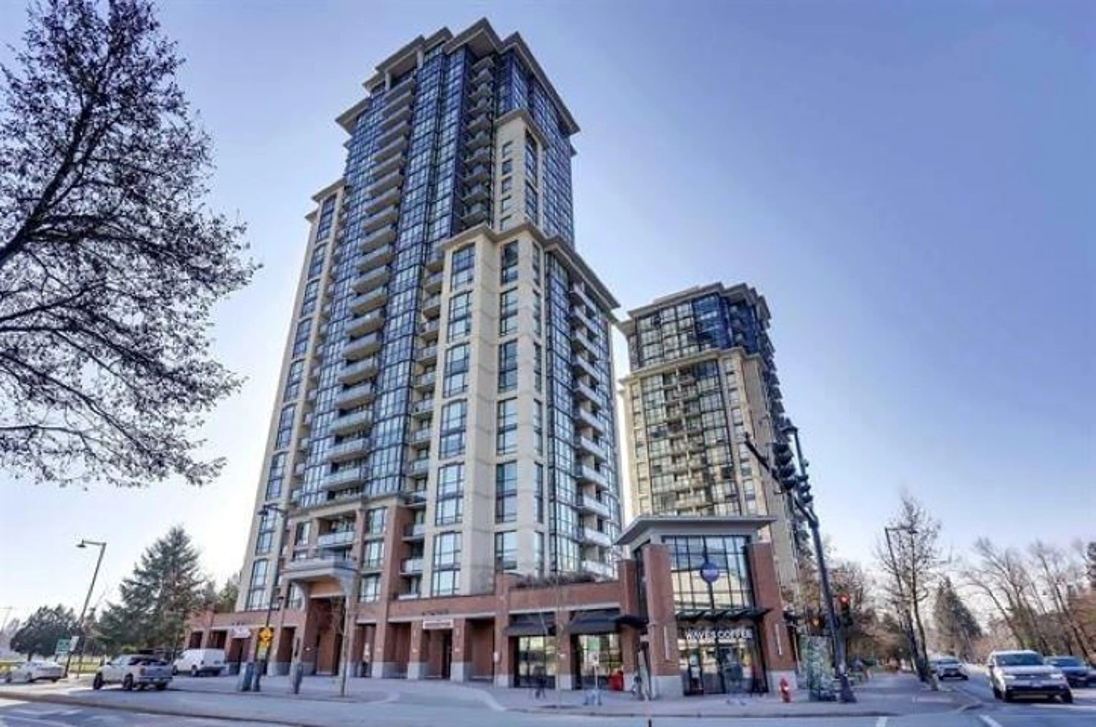 Indoor foyer for 1405 - 10777 UNIVERSITY, Surrey British Columbia V3T0E6