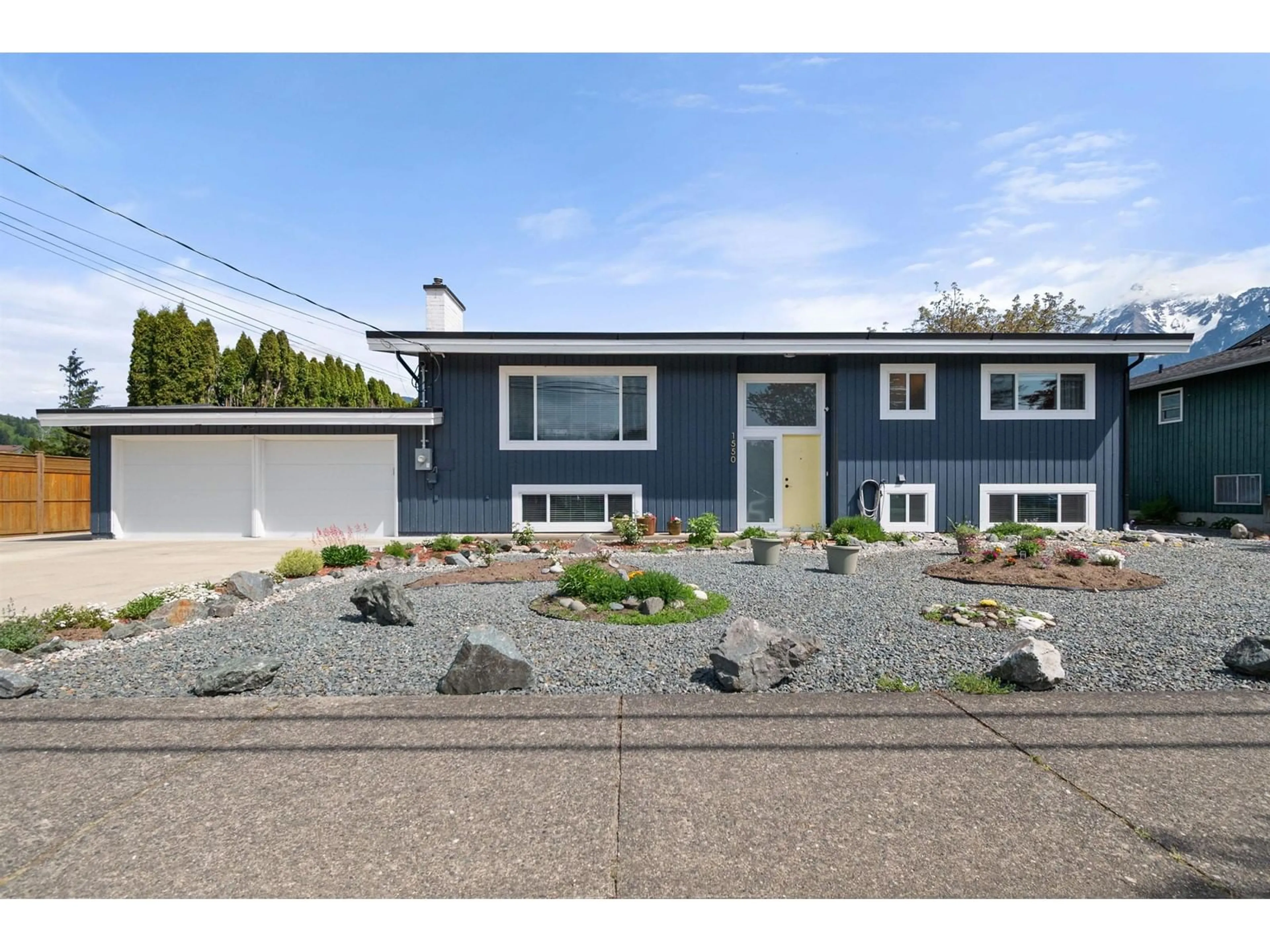 Home with vinyl exterior material, street for 1550 VIMY ROAD, Agassiz British Columbia V0M1A2