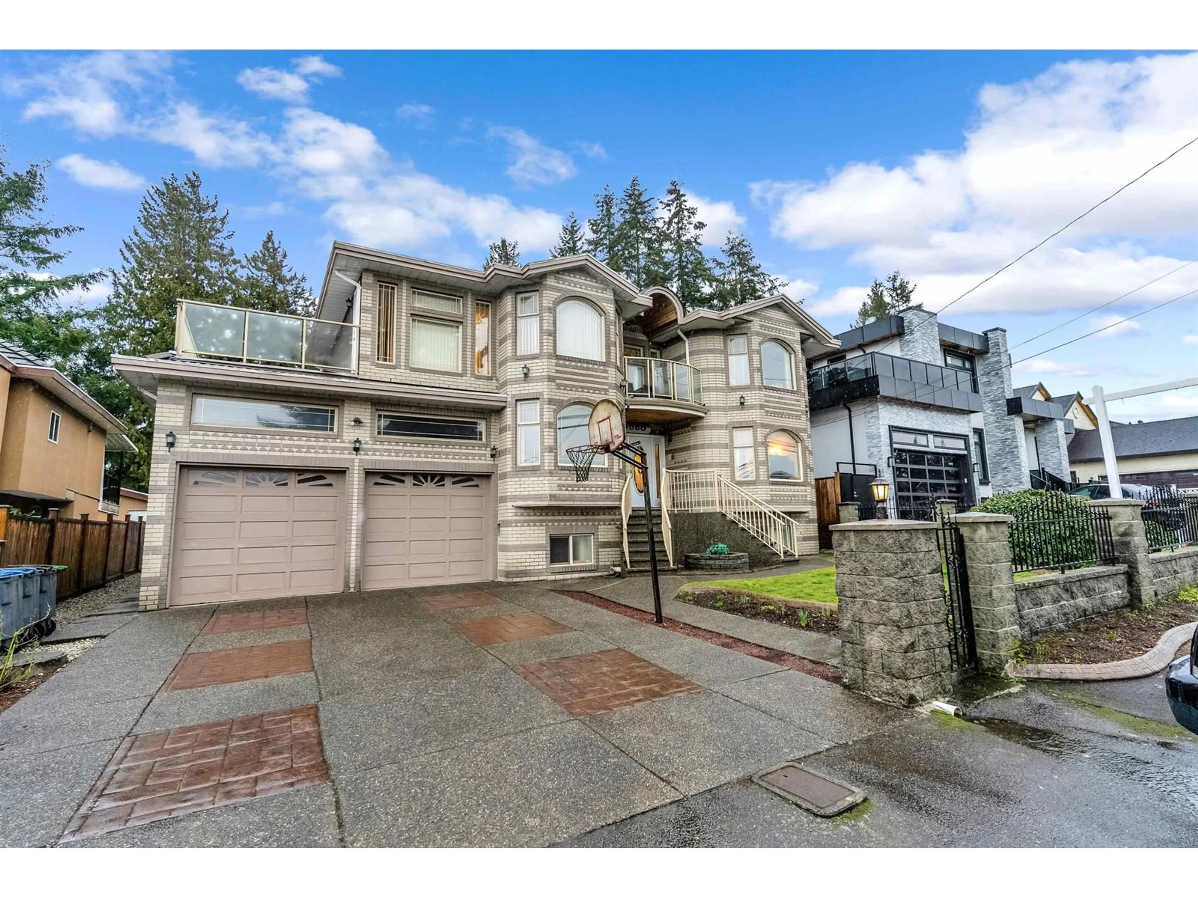 Unknown for 9860 123, Surrey British Columbia V3V4P1