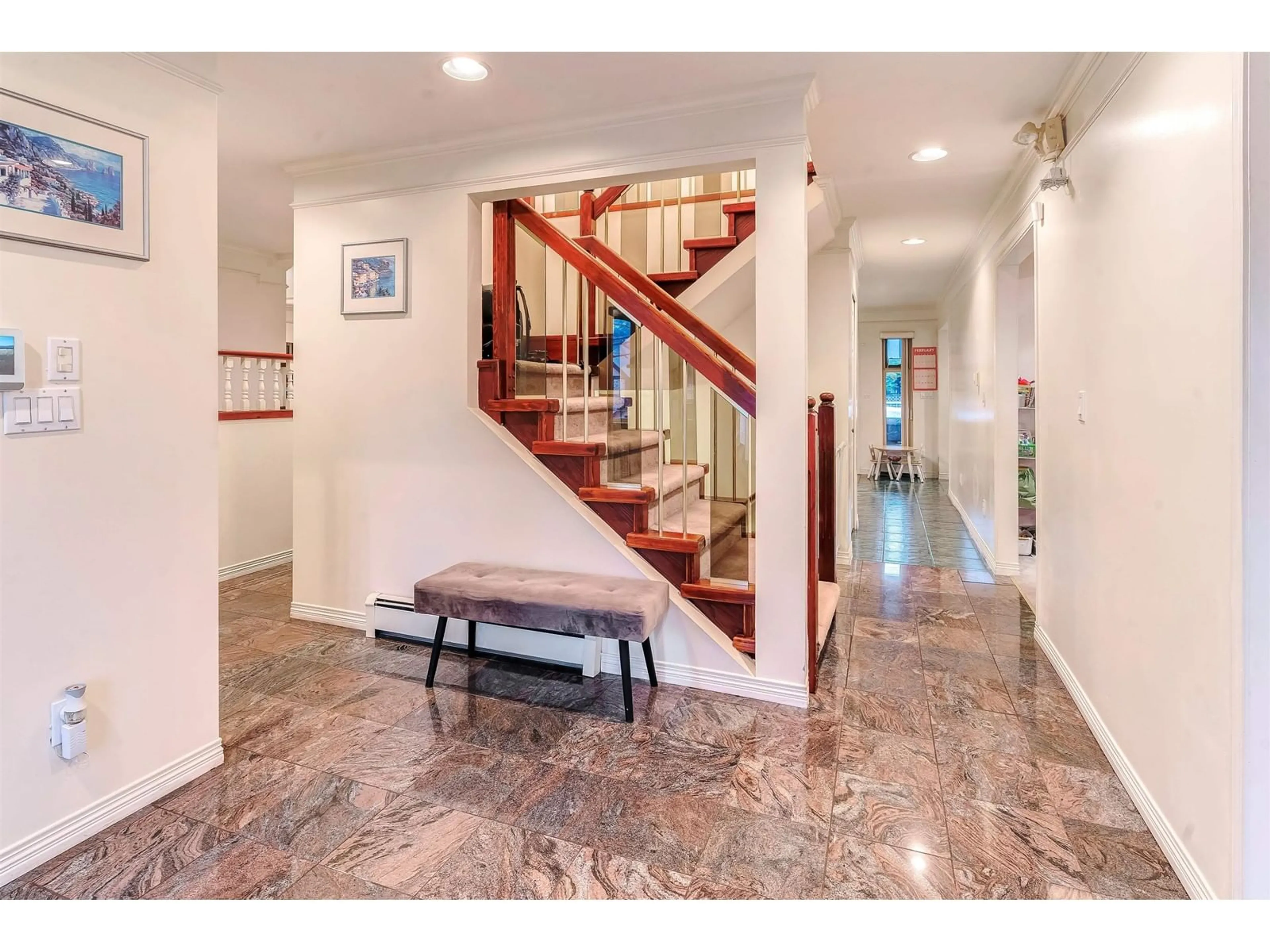Indoor foyer for 9860 123, Surrey British Columbia V3V4P1