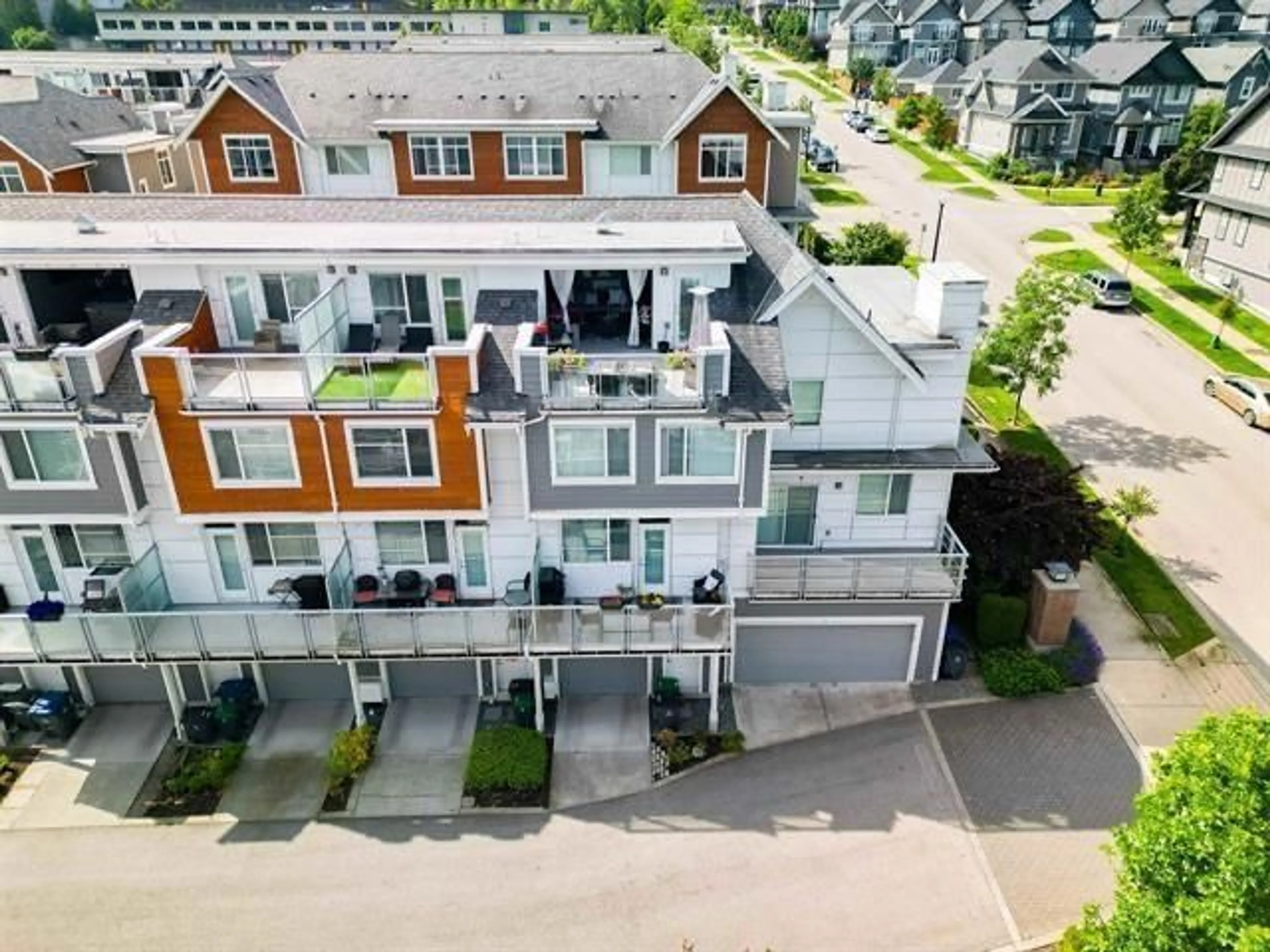 A pic from outside/outdoor area/front of a property/back of a property/a pic from drone, unknown for 3 - 2978 159TH, Surrey British Columbia V3S0Y3