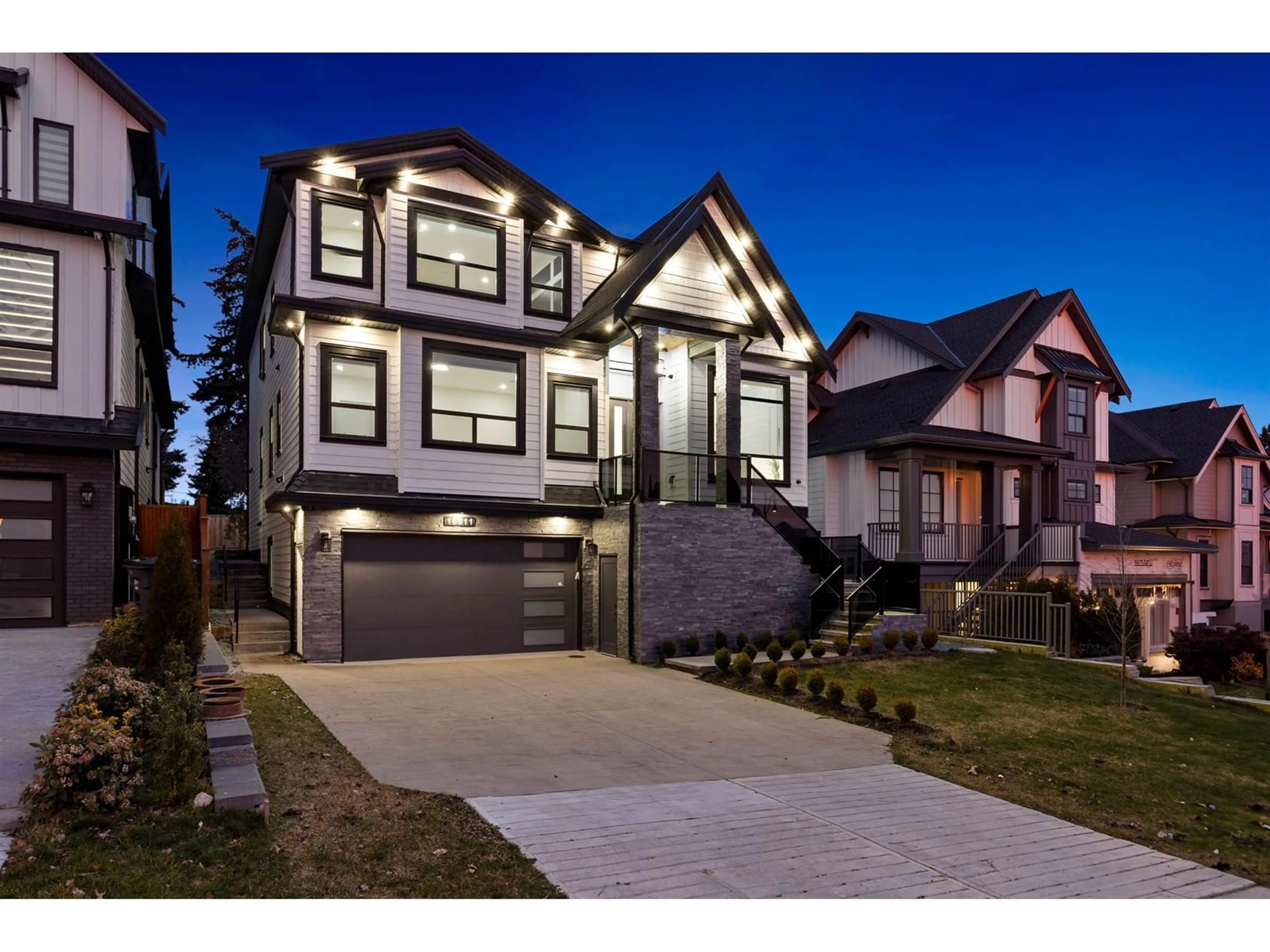 Home with vinyl exterior material, street for 16611 BELL, Surrey British Columbia V3S1H7
