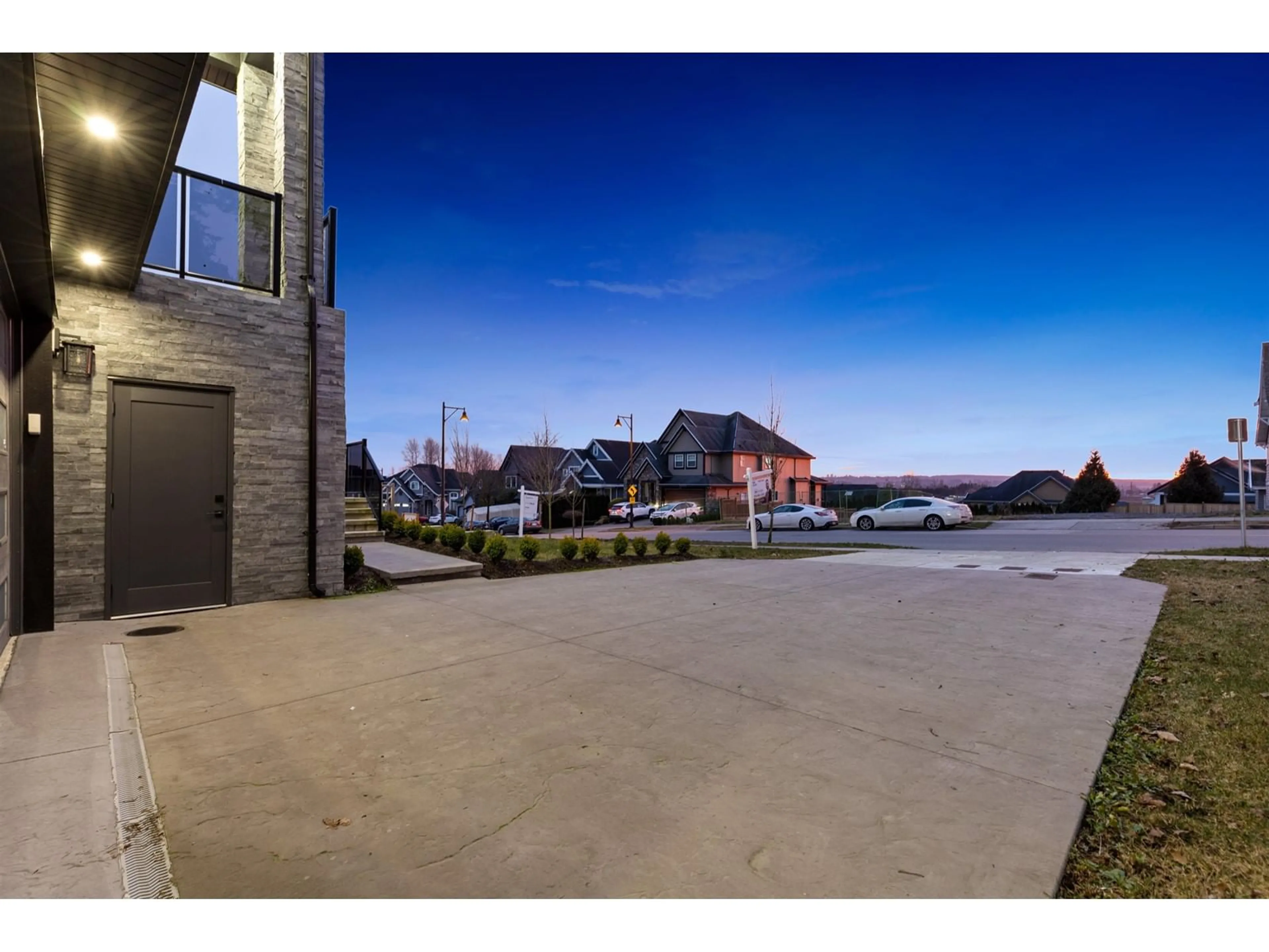 A pic from outside/outdoor area/front of a property/back of a property/a pic from drone, water/lake/river/ocean view for 16611 BELL, Surrey British Columbia V3S1H7