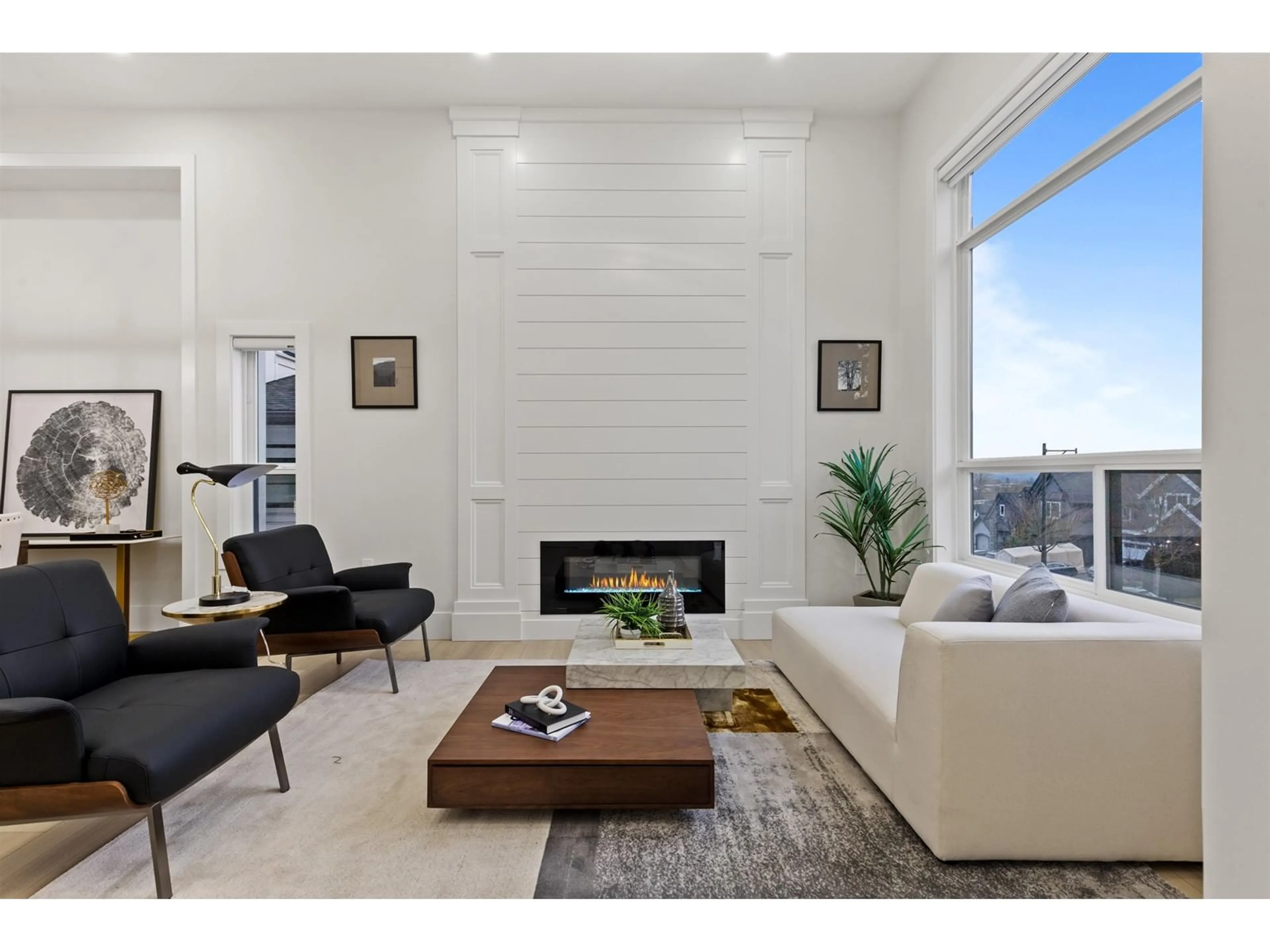 Living room with furniture, ceramic/tile floor for 16611 BELL, Surrey British Columbia V3S1H7