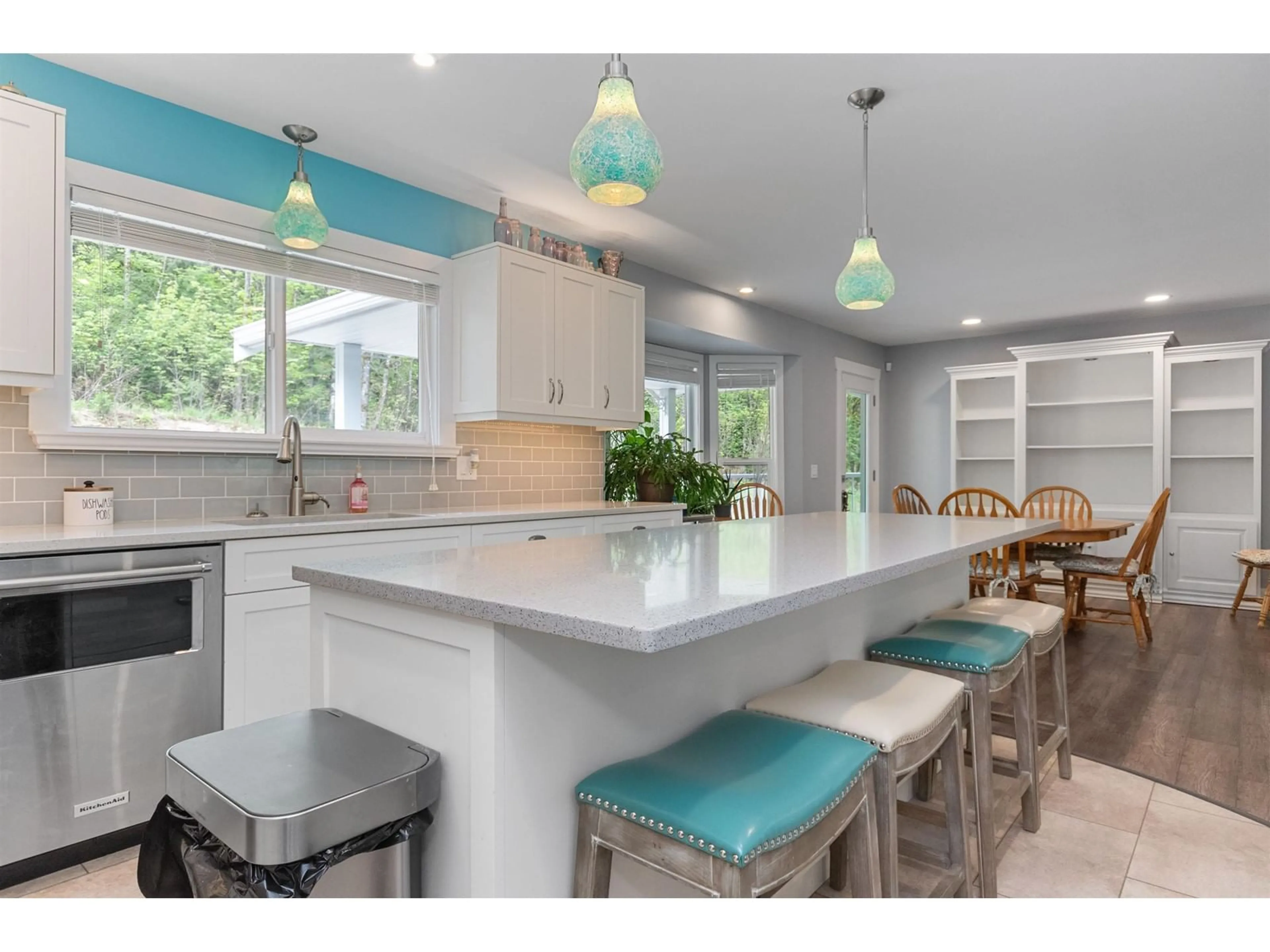 Open concept kitchen, unknown for 63666 OLD YALE ROAD, Hope British Columbia V0X1L2