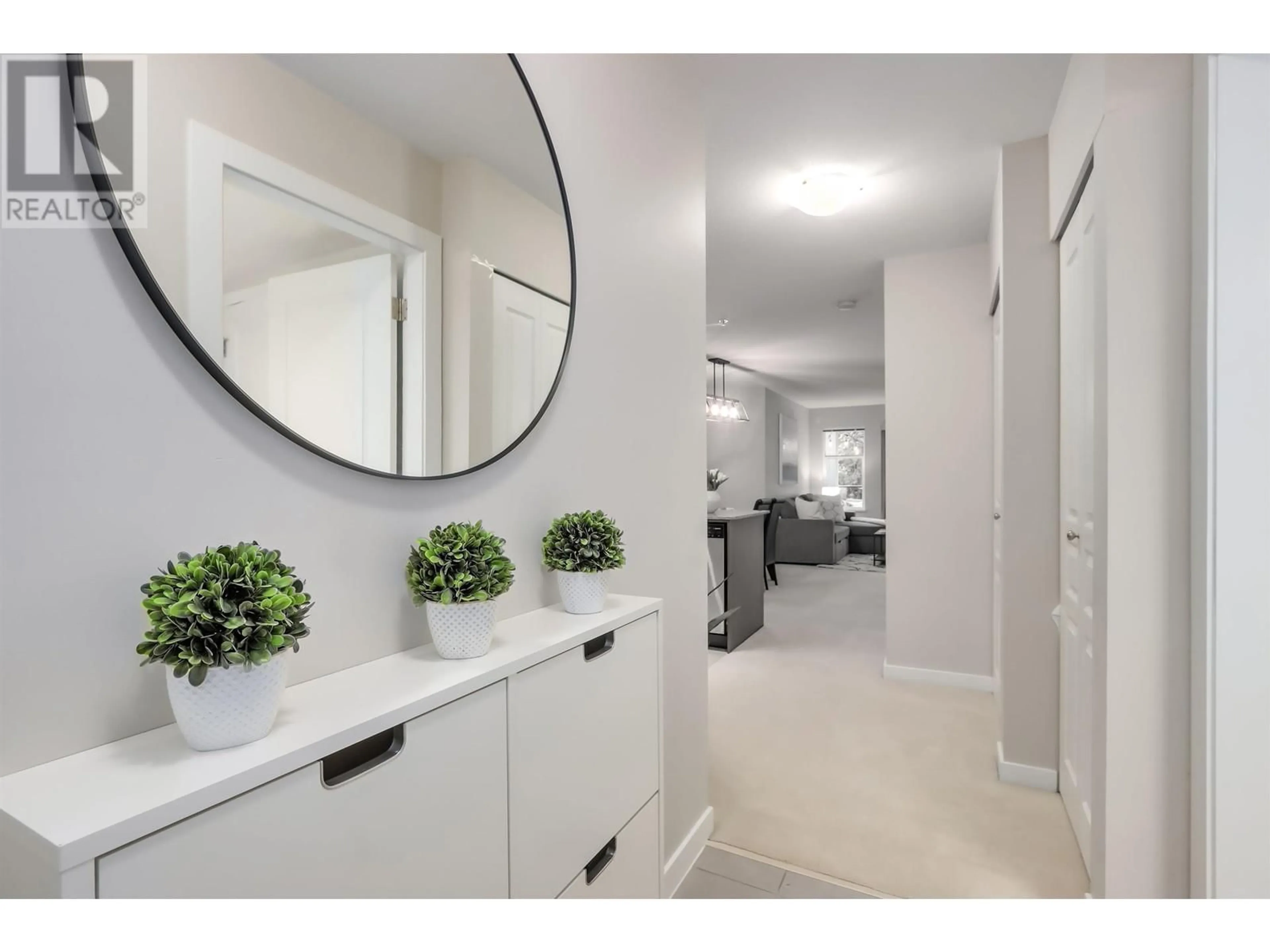 Indoor entryway for 317 - 4799 BRENTWOOD DRIVE, Burnaby British Columbia V5C0C4
