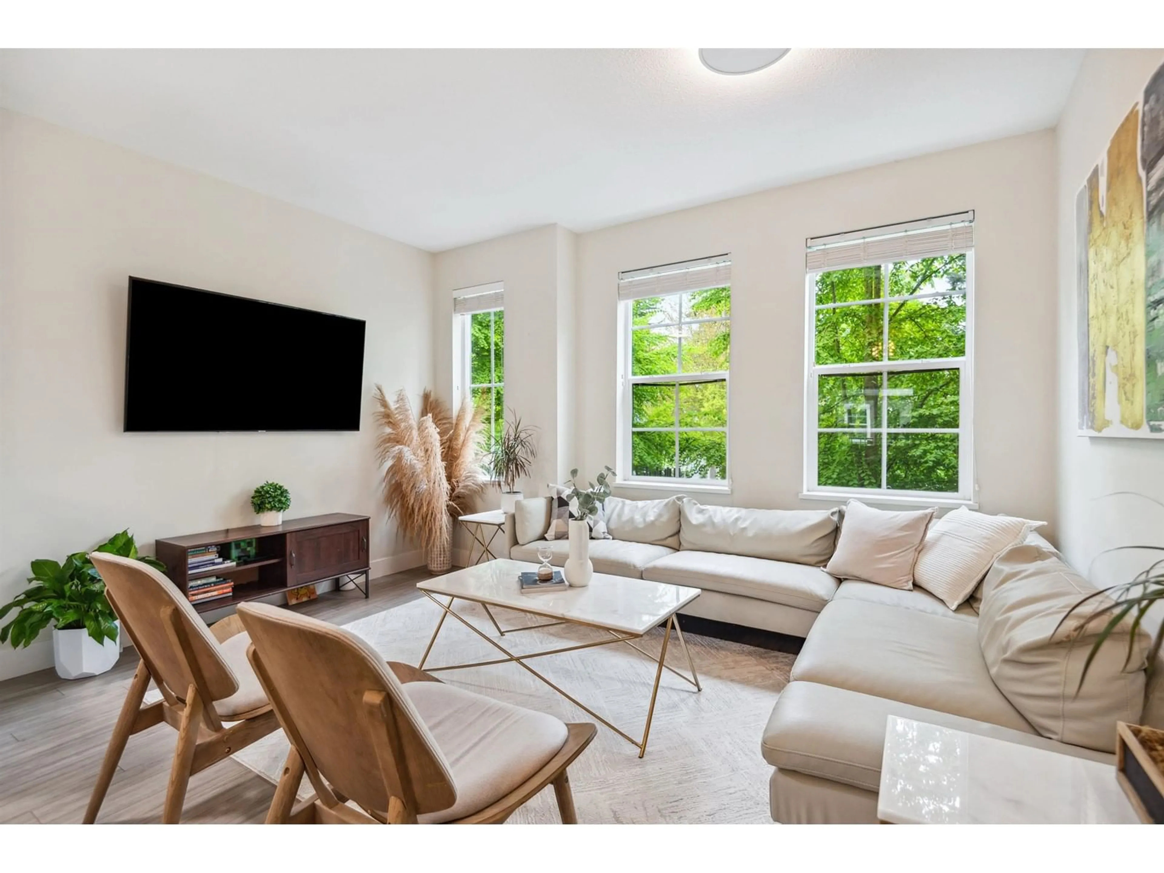 Living room with furniture, unknown for 13 - 3399 151, Surrey British Columbia V3S0L3